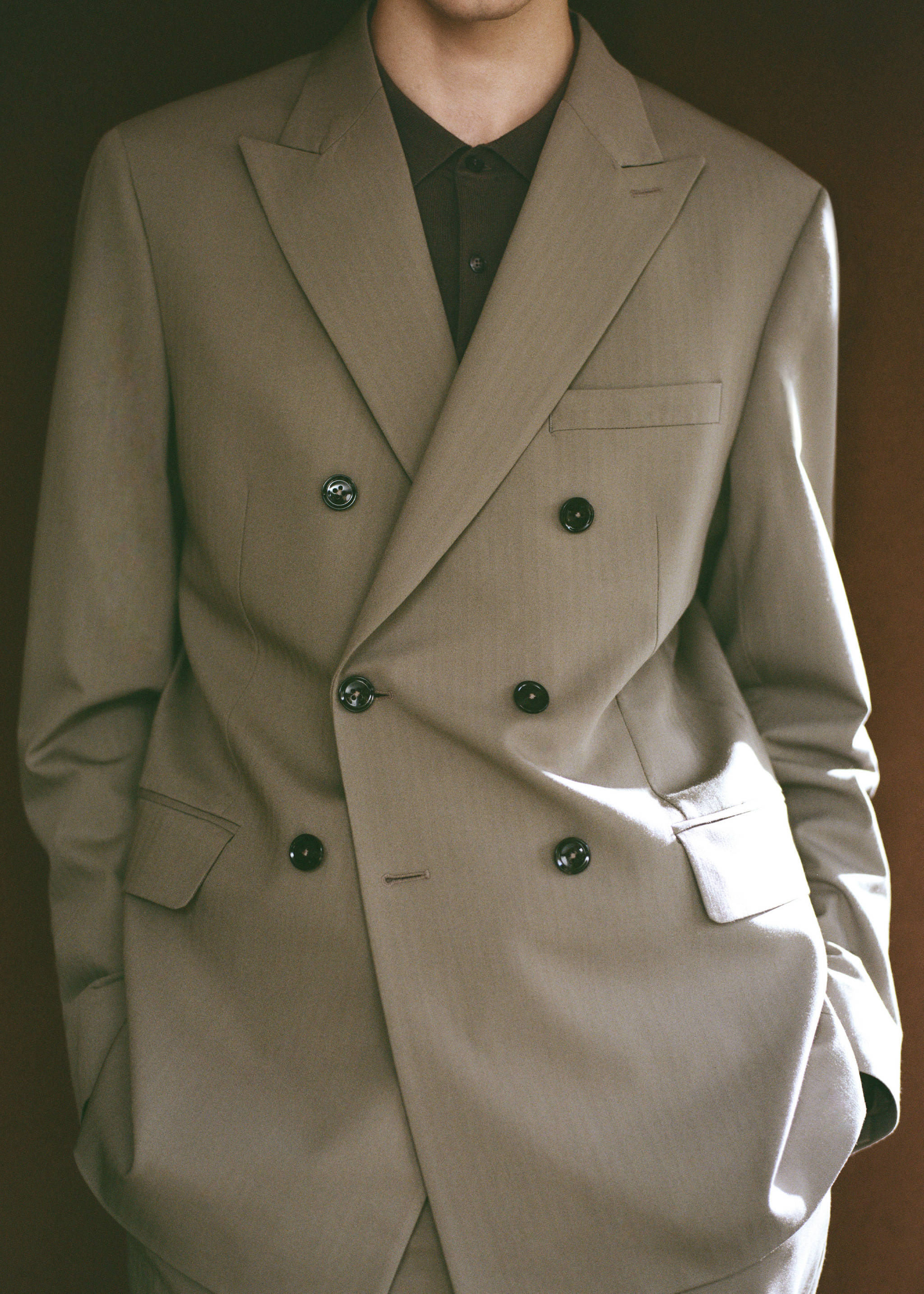 Veste de costume Monaco croisée slim-fit - Détail de l'article 3, Beige. Ref: 87060627-00.