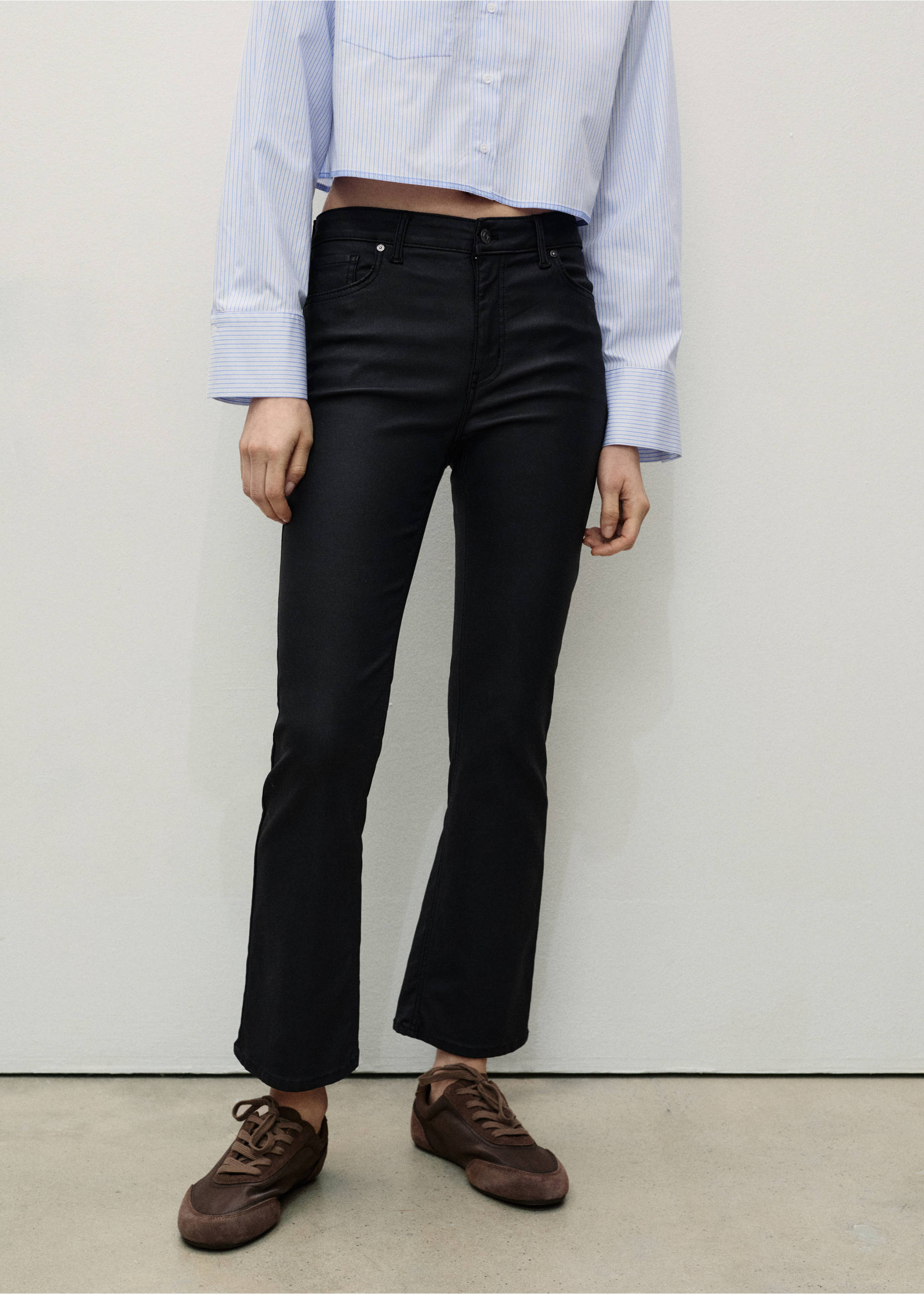 Sienna waxed flared cropped jeans - Medium plane, Black. Ref: 87060643-00.