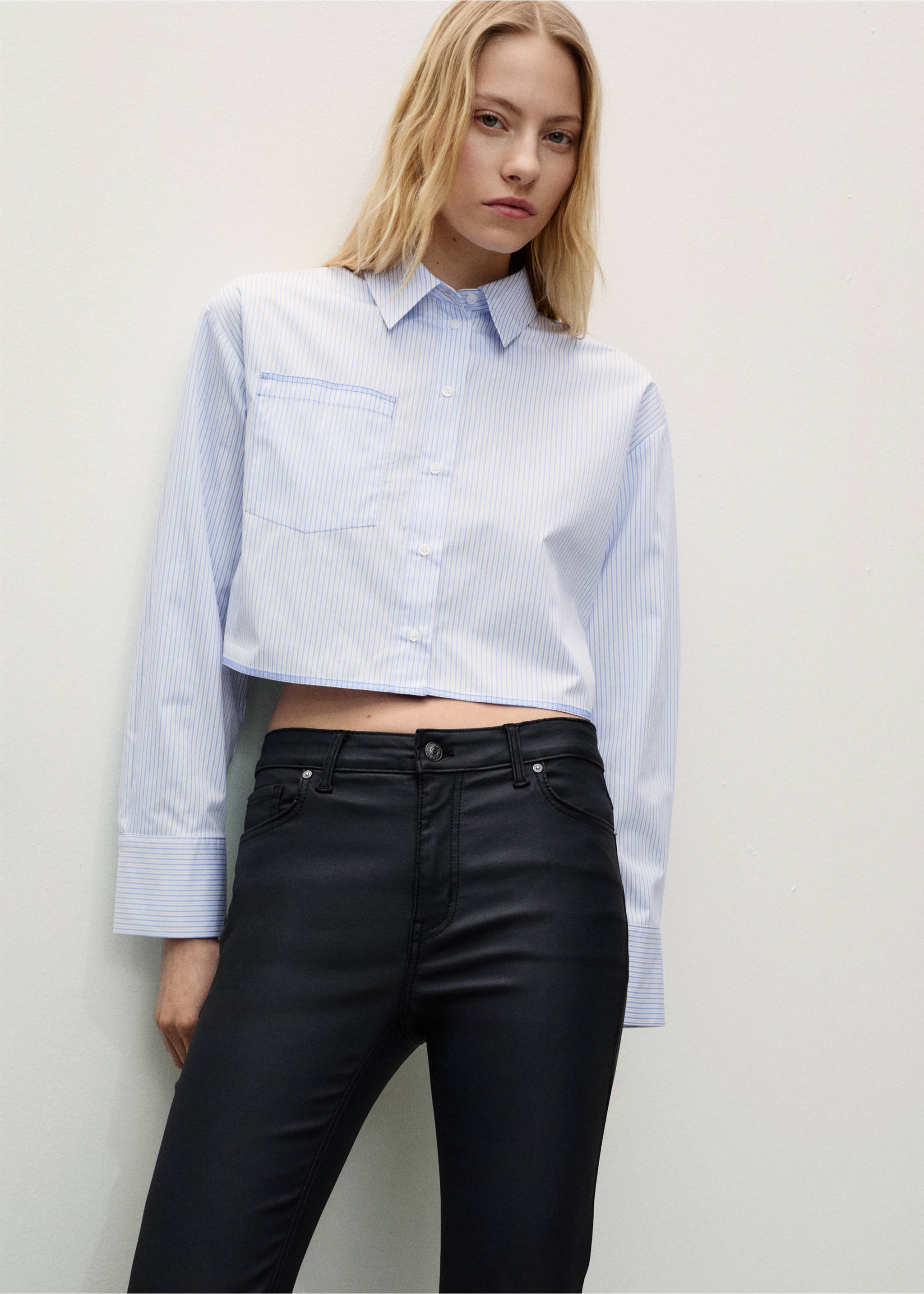 Sienna waxed flared cropped jeans - Details of the article 1, Black. Ref: 87060643-00.