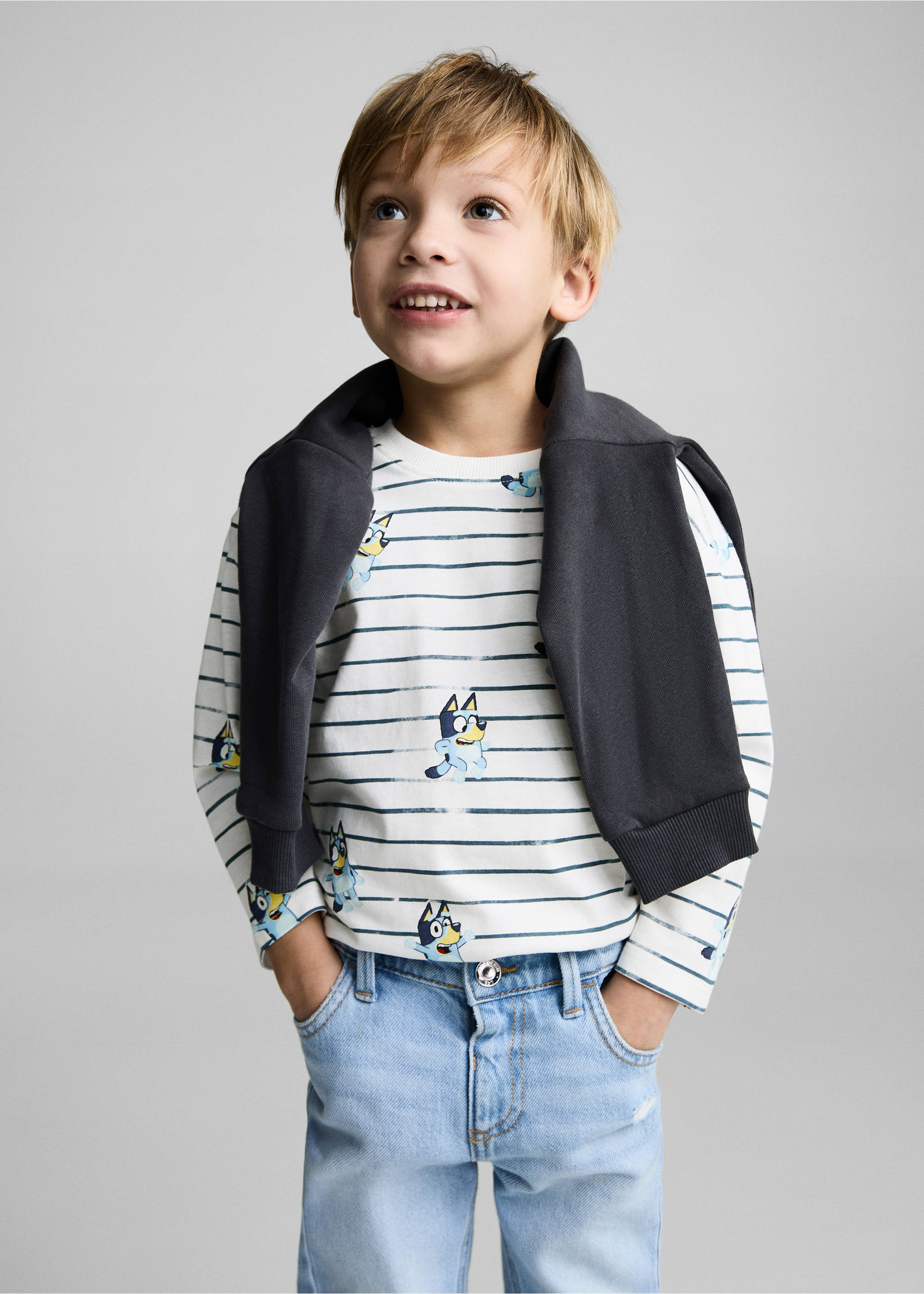 Μπλούζα στάμπα Bluey - Μεσαίο πλάνο, Υπόλευκο. Ref: 87061047-00.