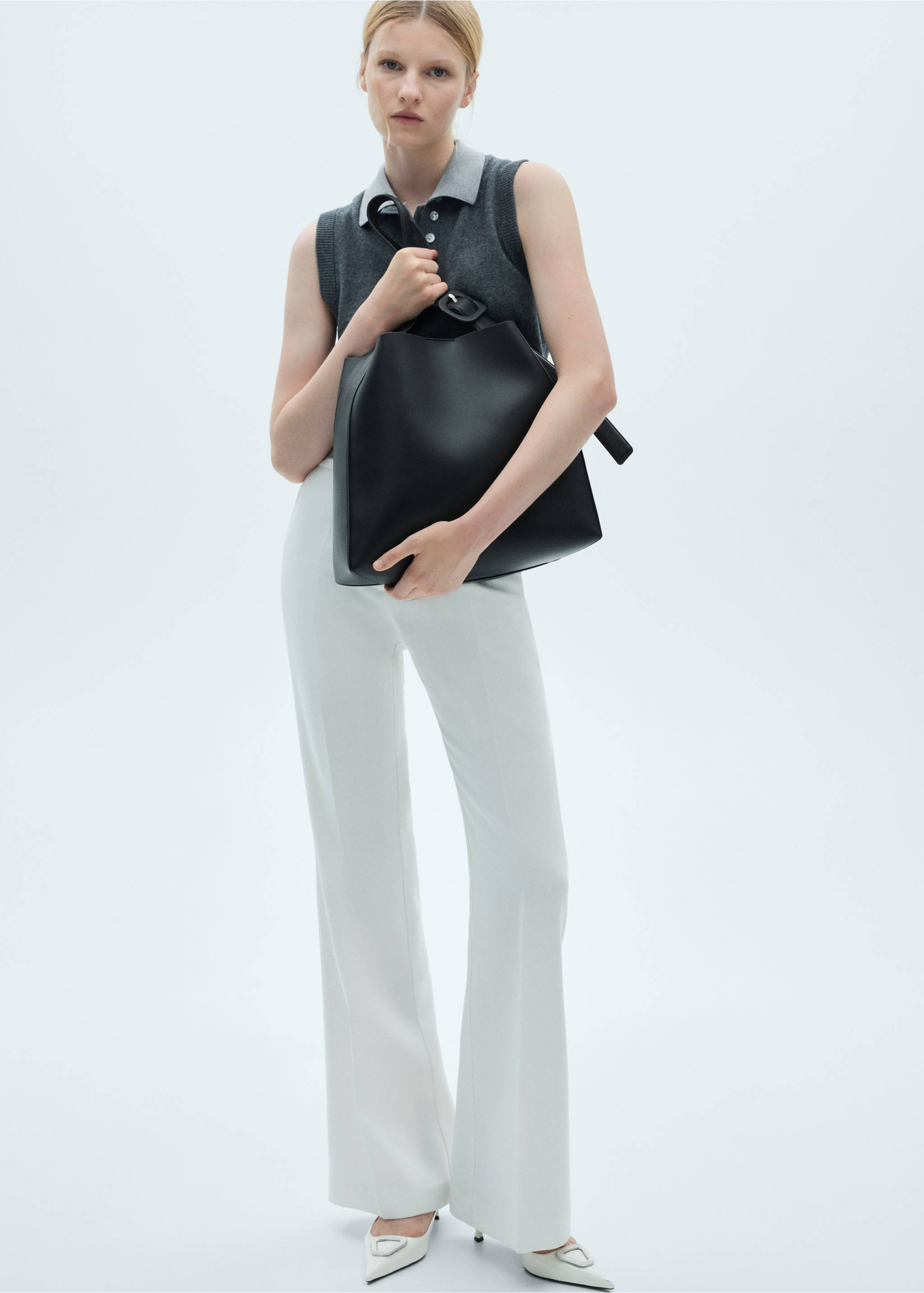 Shopper-Bag mit Schnallendetail - Detail des Artikels 9, Schwarz. Ref: 87061051-00.