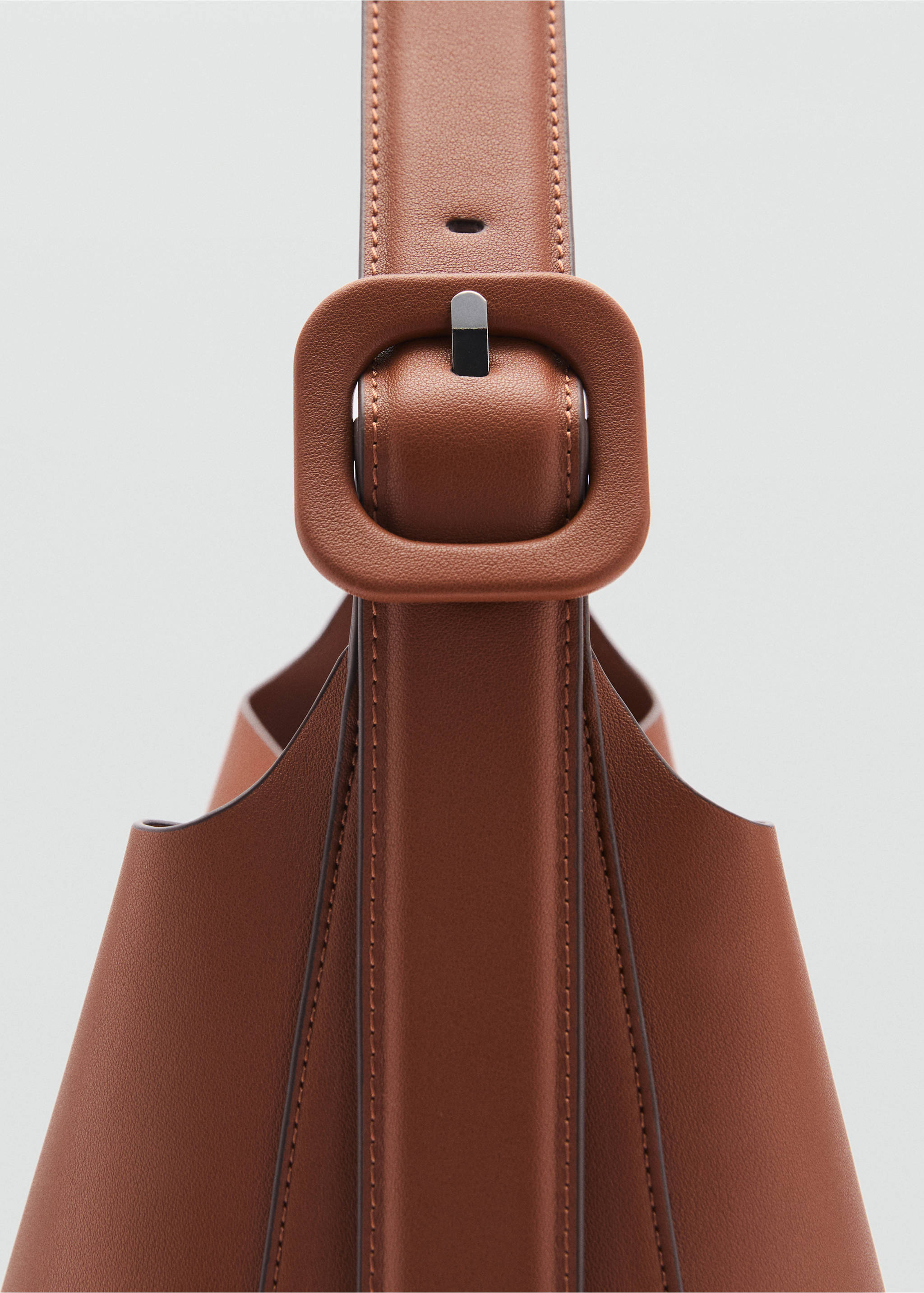 Shopper bag with buckle - Details of the article 1, Leather. Ref: 87061051-00.