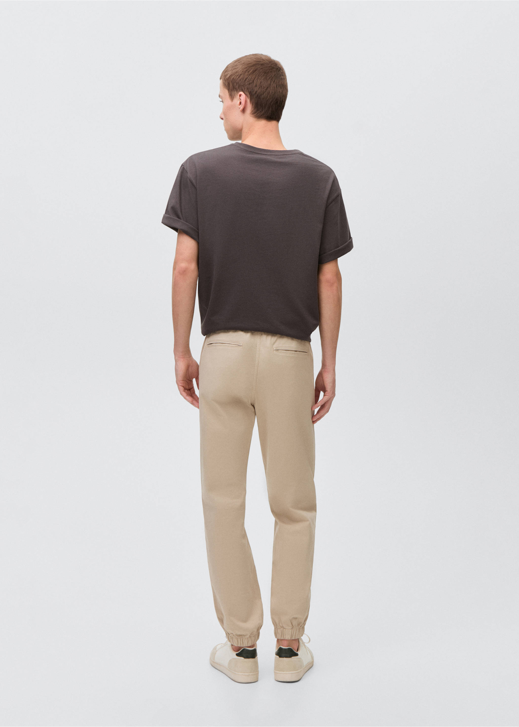 Jogger Pants aus Baumwolle mit Taschen - Rückseite des Artikels, Eisgrau. Ref: 87061055-00.