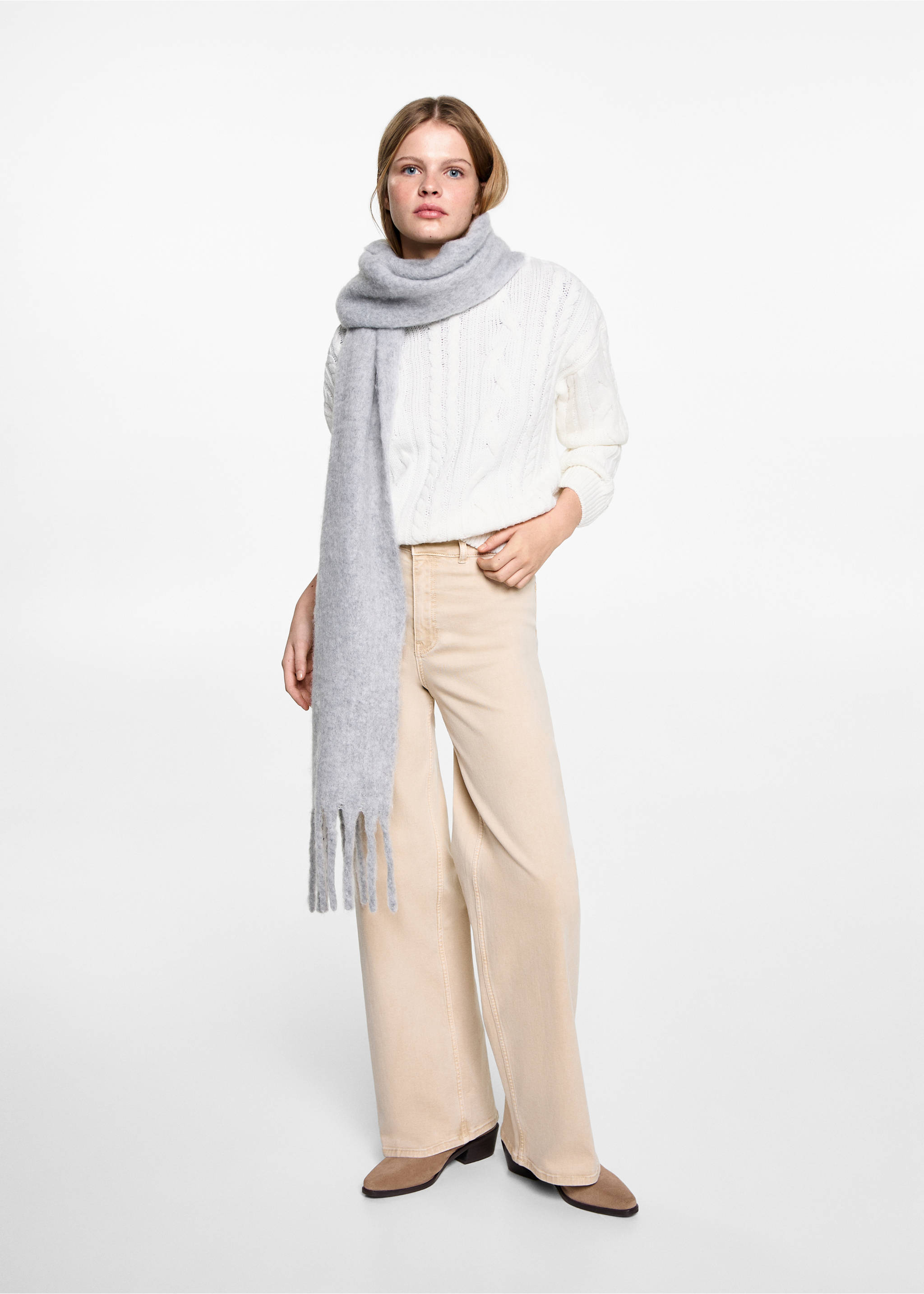 Pullover mit Zopfmuster - Allgemeine Ansicht, Cremeweiß. Ref: 87061514-00.
