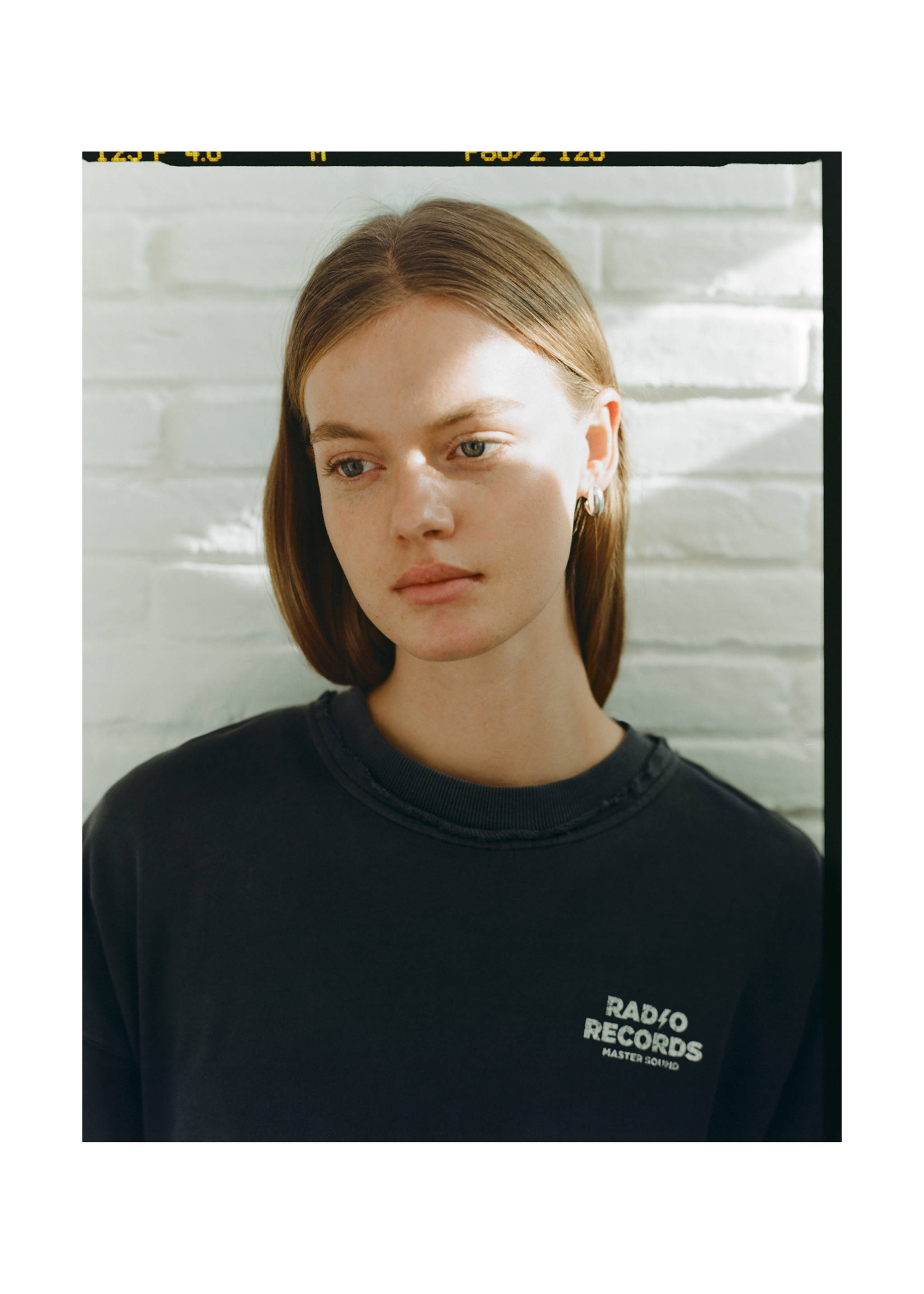 Distressed-effect sweatshirt - Details of the article 5, Charcoal. Ref: 87061515-00.