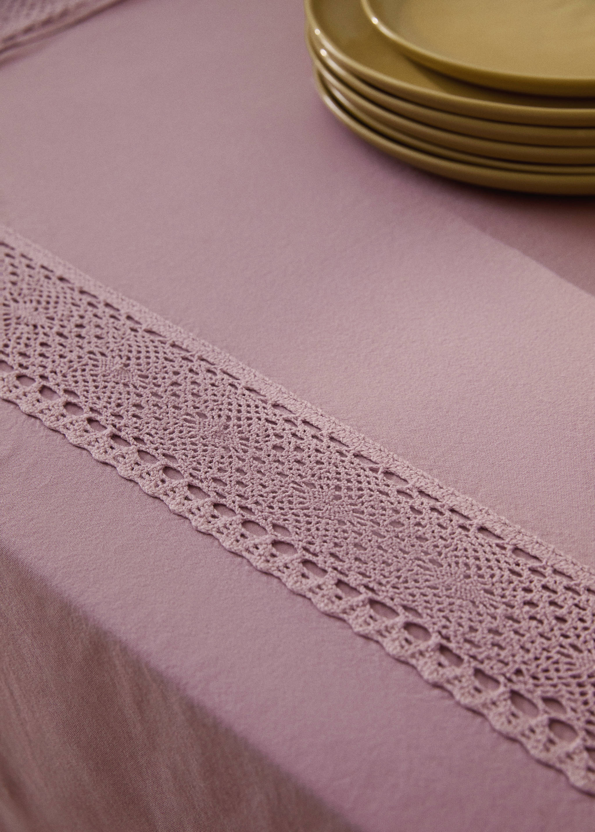 Cotton lace tablecloth for 6 to 8 diners - Details of the article 7