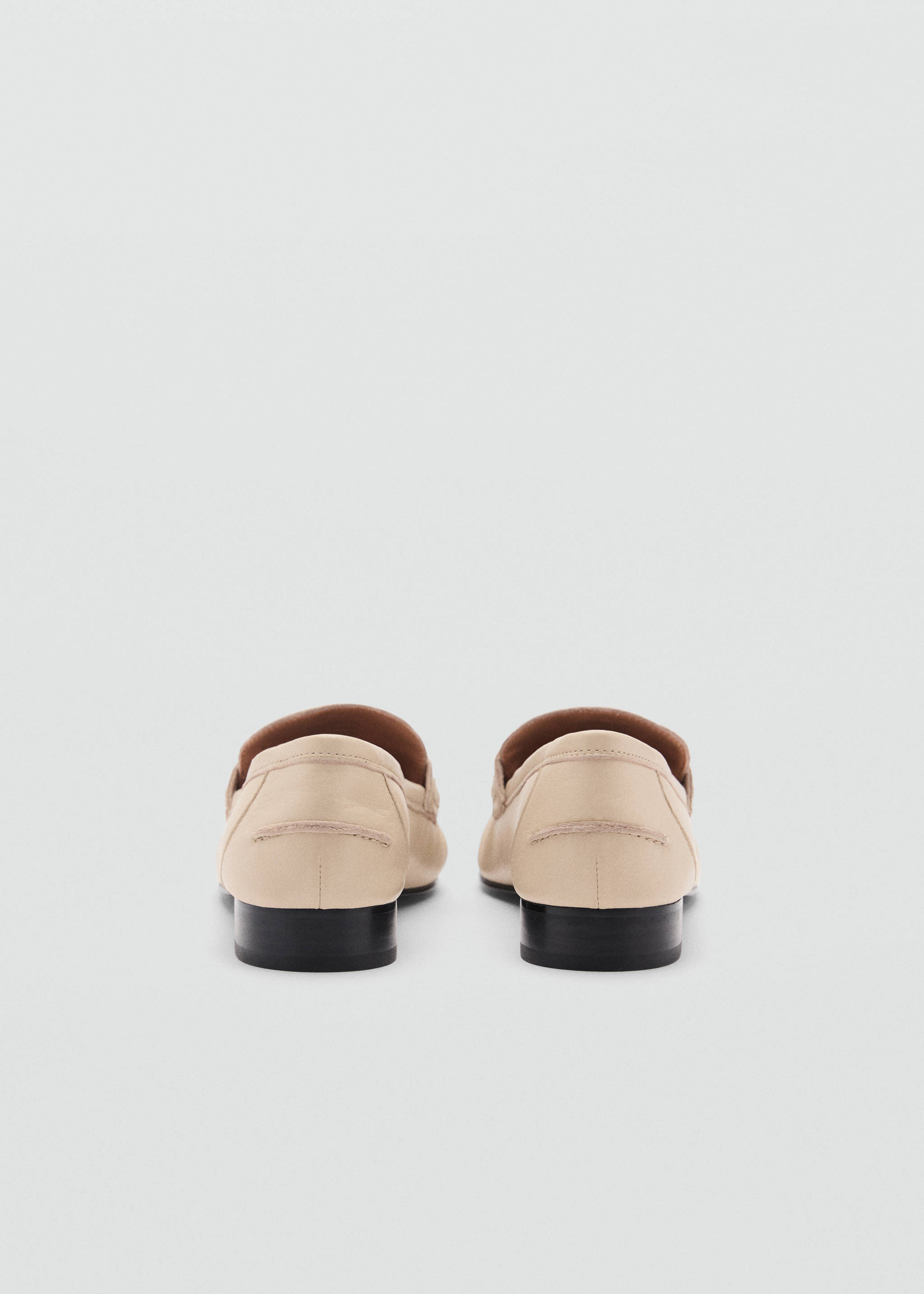 Leather moccasins with tassels - Details of the article 1