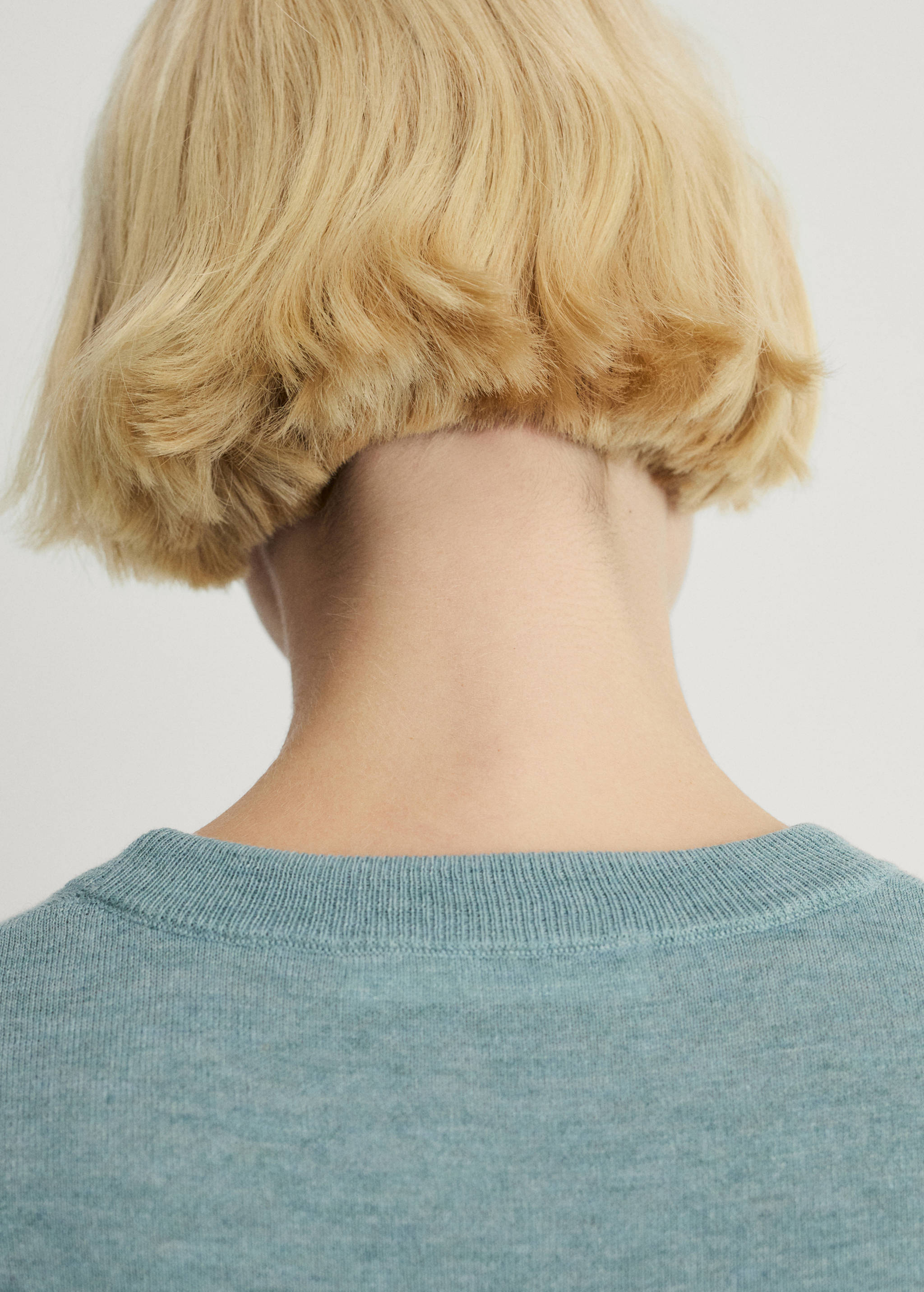 Round-neck knitted sweater - Details of the article 1