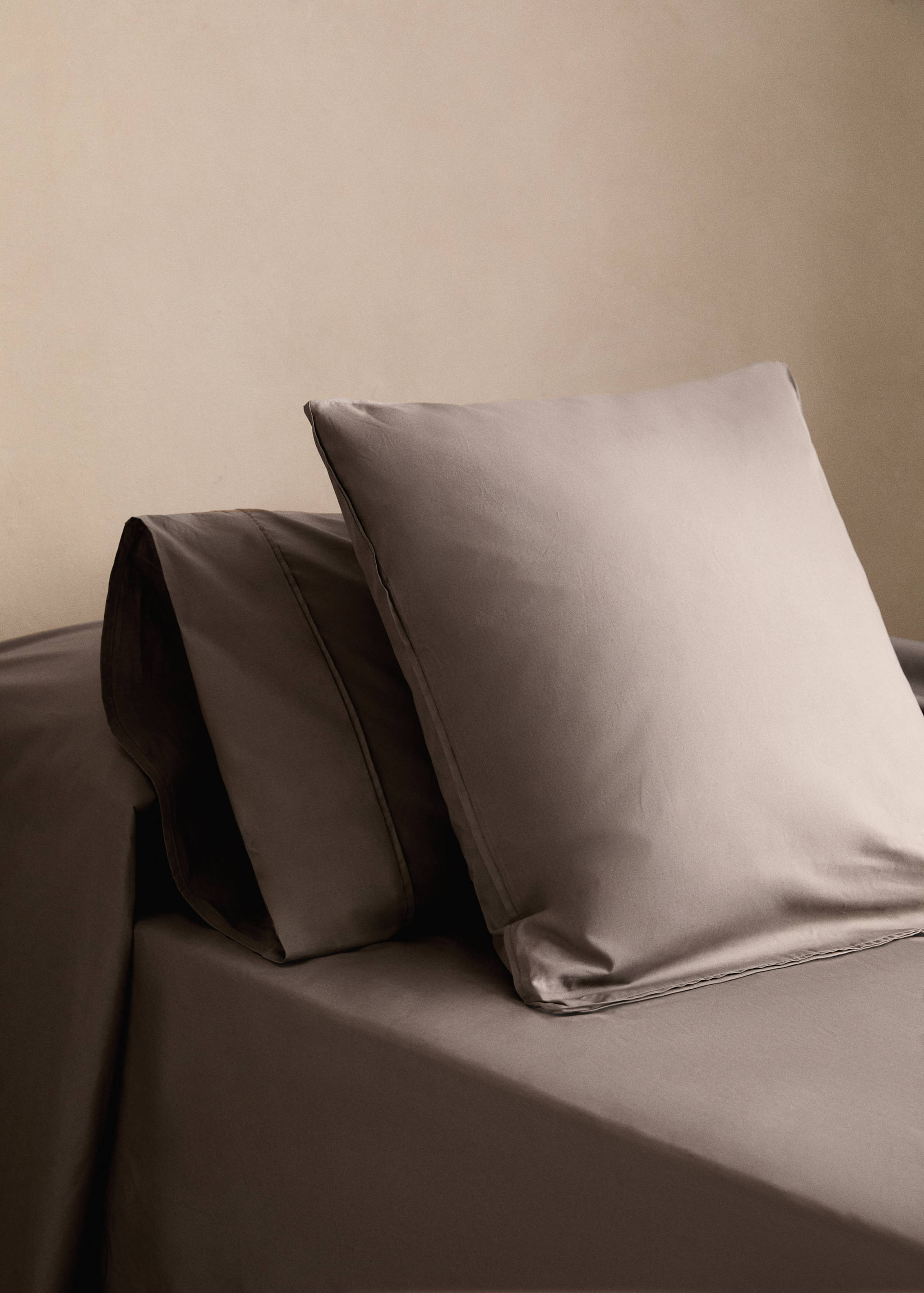 Deux taies d'oreiller percale de coton 300 fils 50x75 cm - Plan général