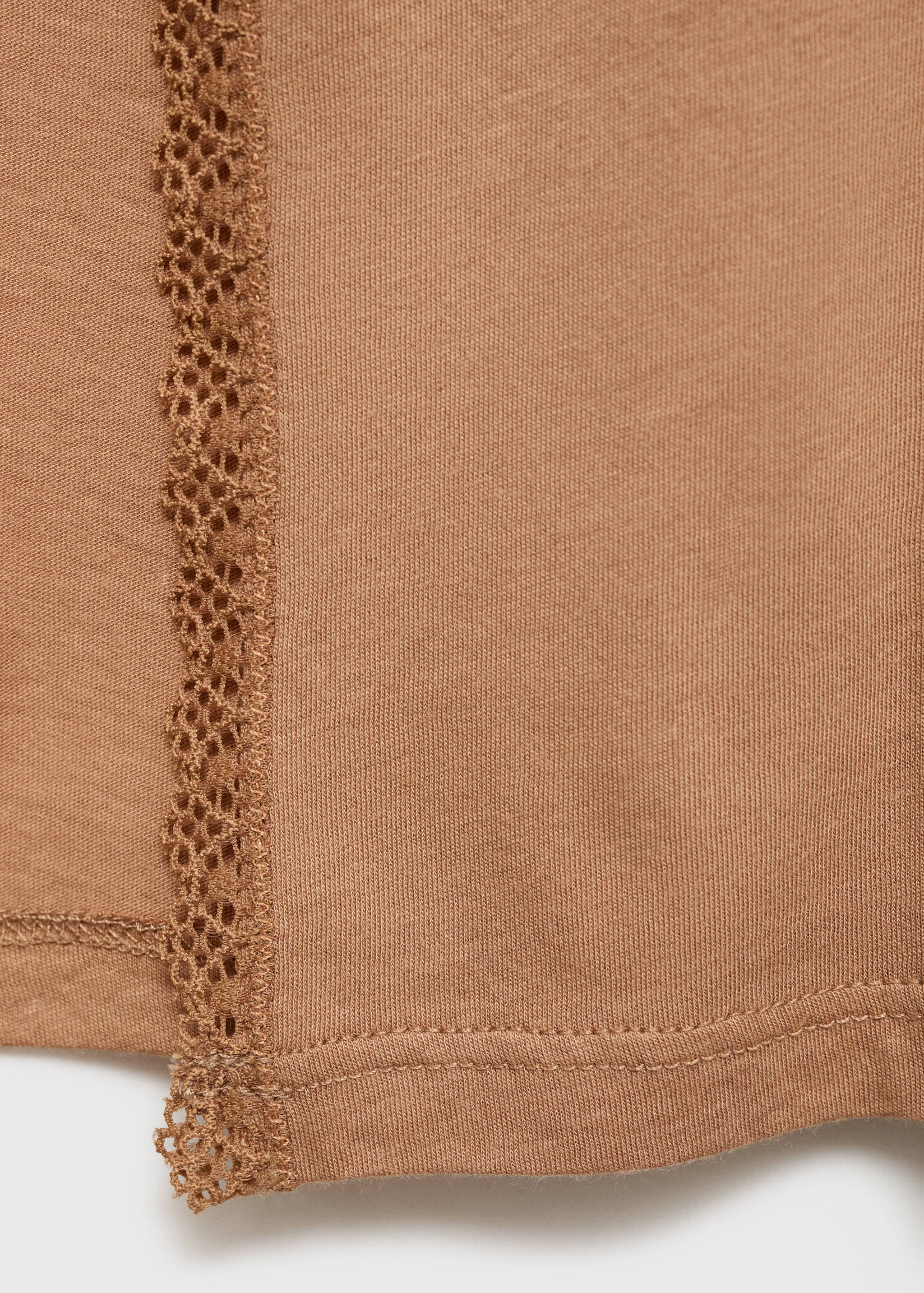 Baumwoll-Morgenmantel mit farblich kontrastierender Spitze - Detail des Artikels 0