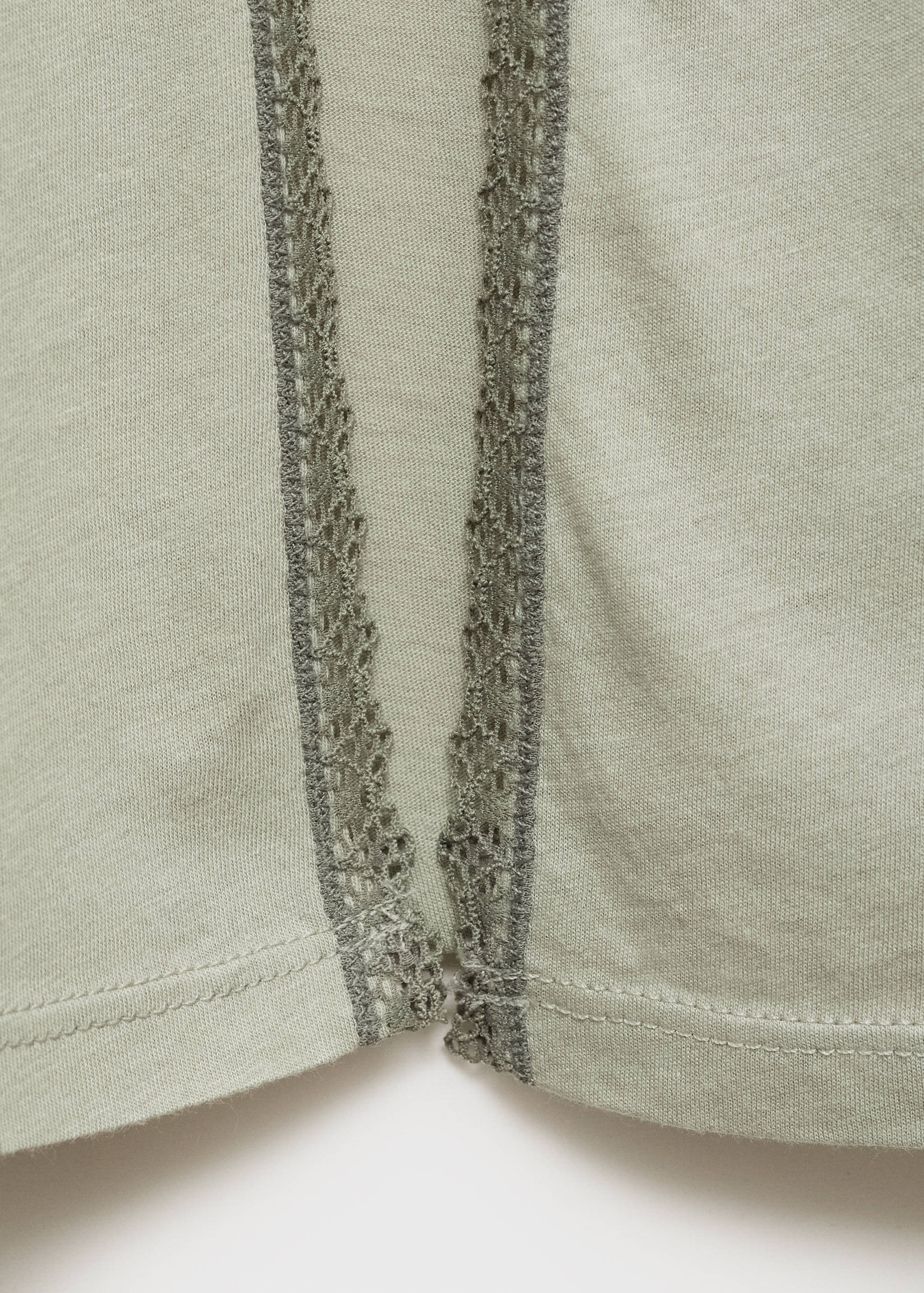 Cotton robe with contrasting lace - Details of the article 0