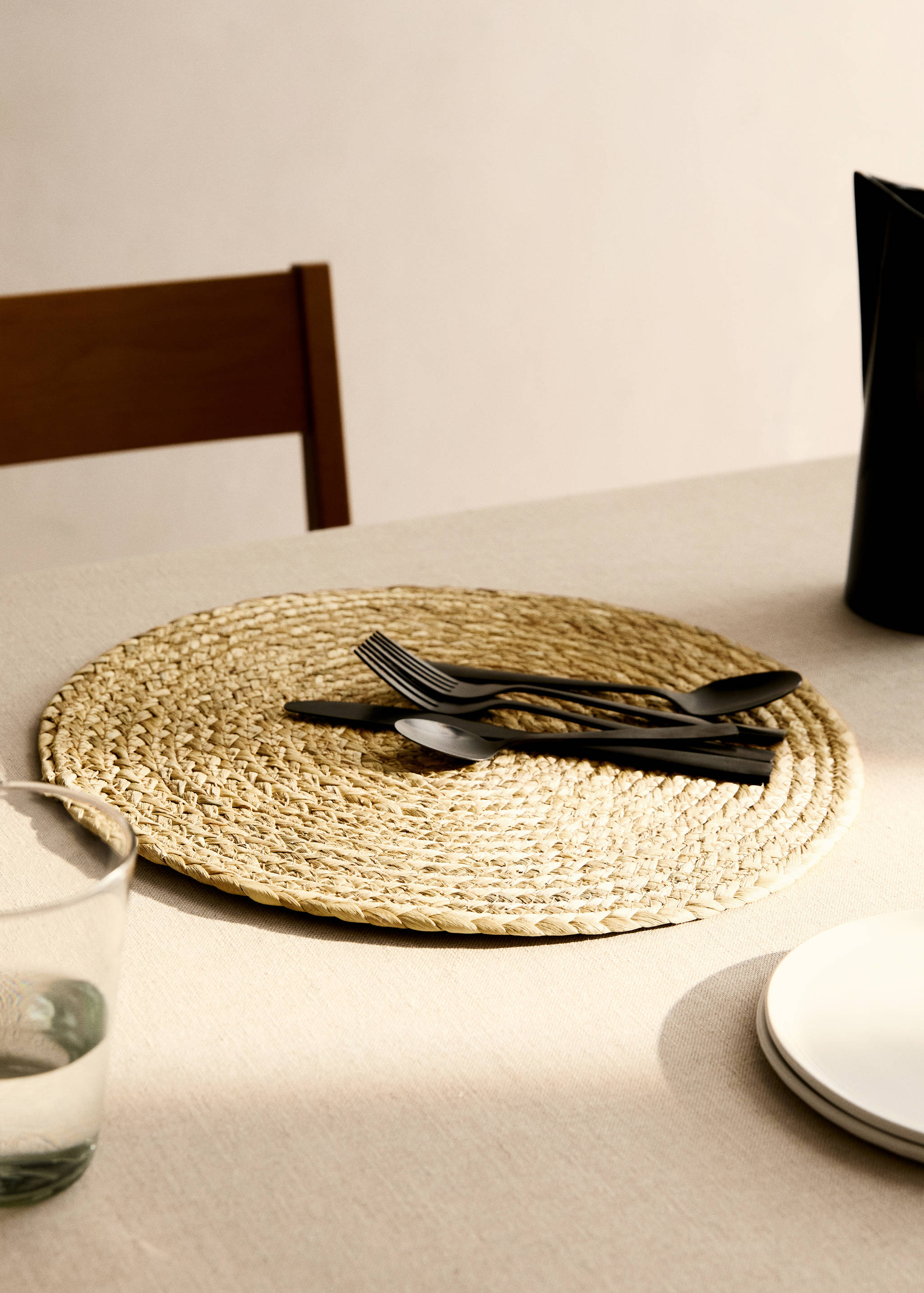 Natural fibre round tablecloth - General plane