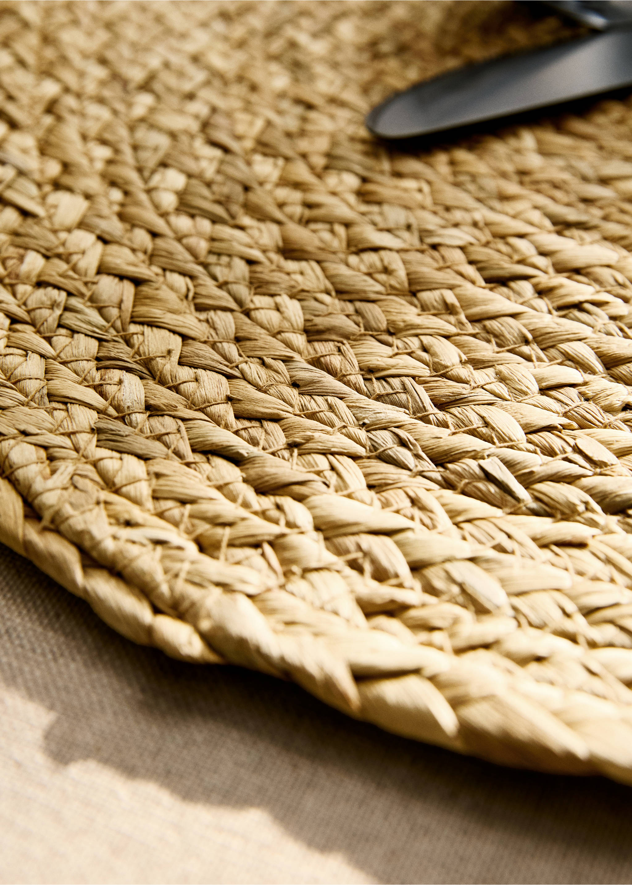 Natural fibre round tablecloth - Details of the article 7, Blue. Ref: 87062947-00.
