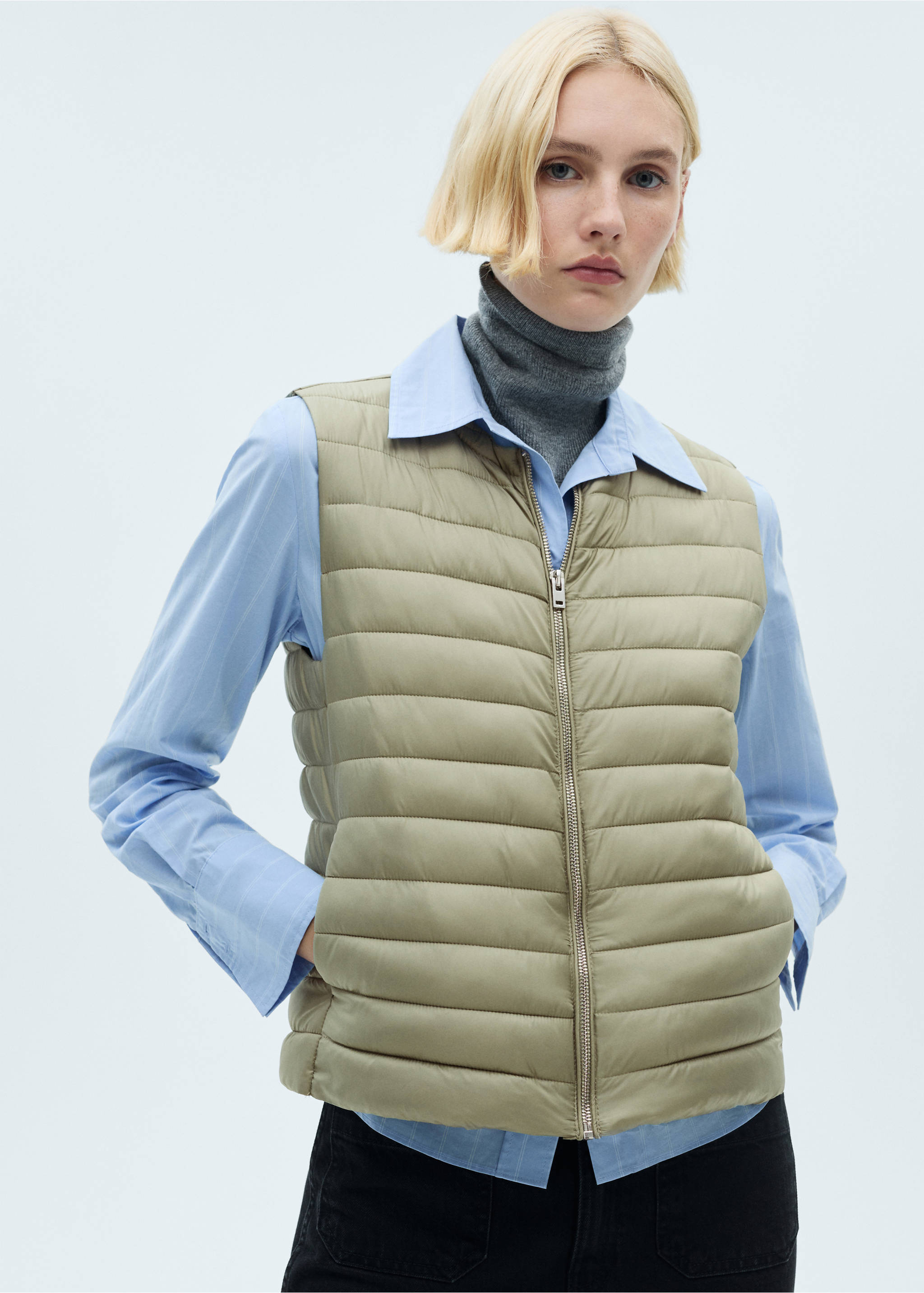 Vadderad väst - Bild av mittparti, Pastellgrön. Ref: 87063269-00.