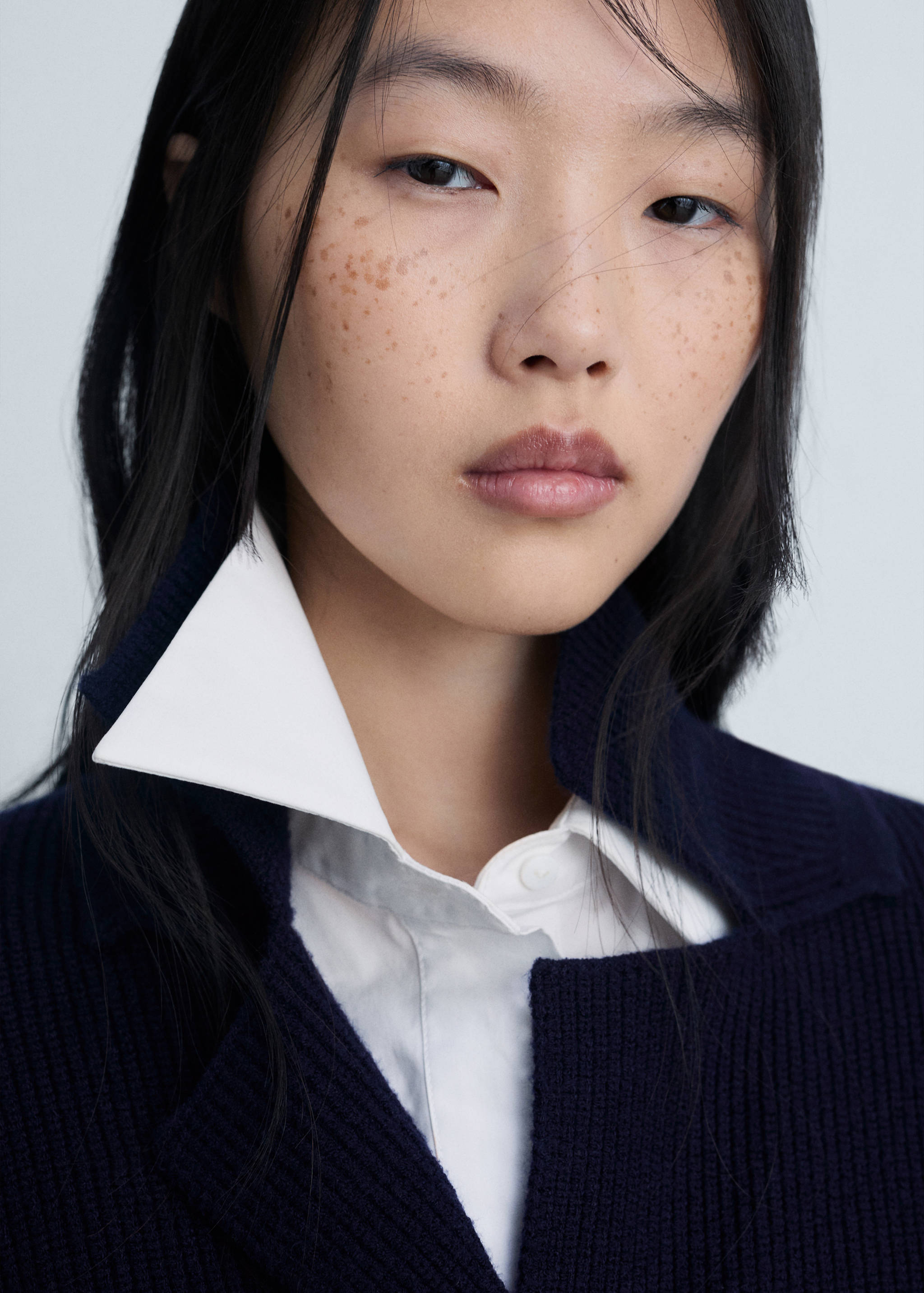 Double-breasted knitted jacket - Details of the article 1