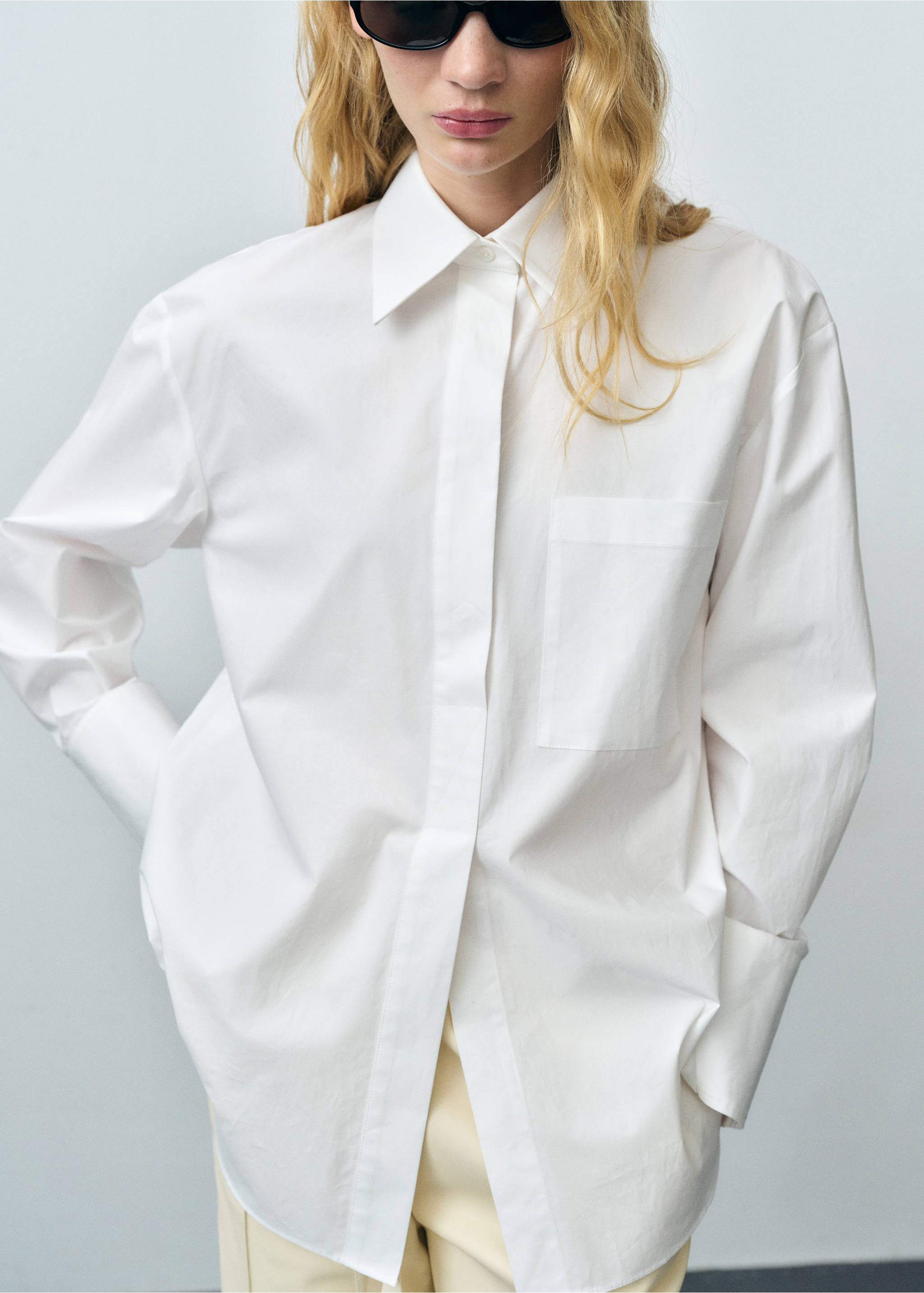 Oversized-Baumwollbluse - Mittlere Ansicht, Cremeweiß. Ref: 87063274-00.