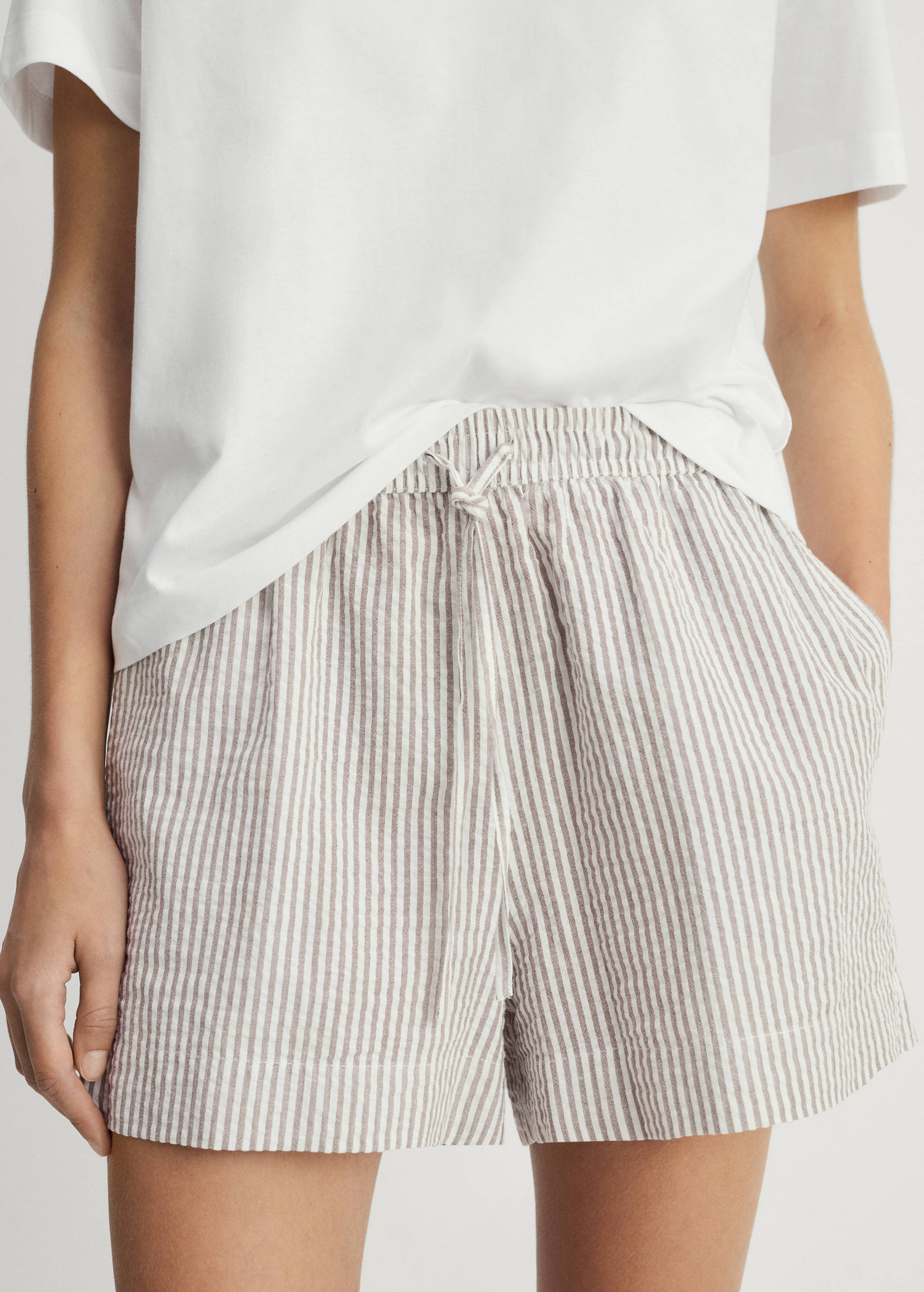 Two-piece striped seersucker pyjama shorts - Details of the article 6