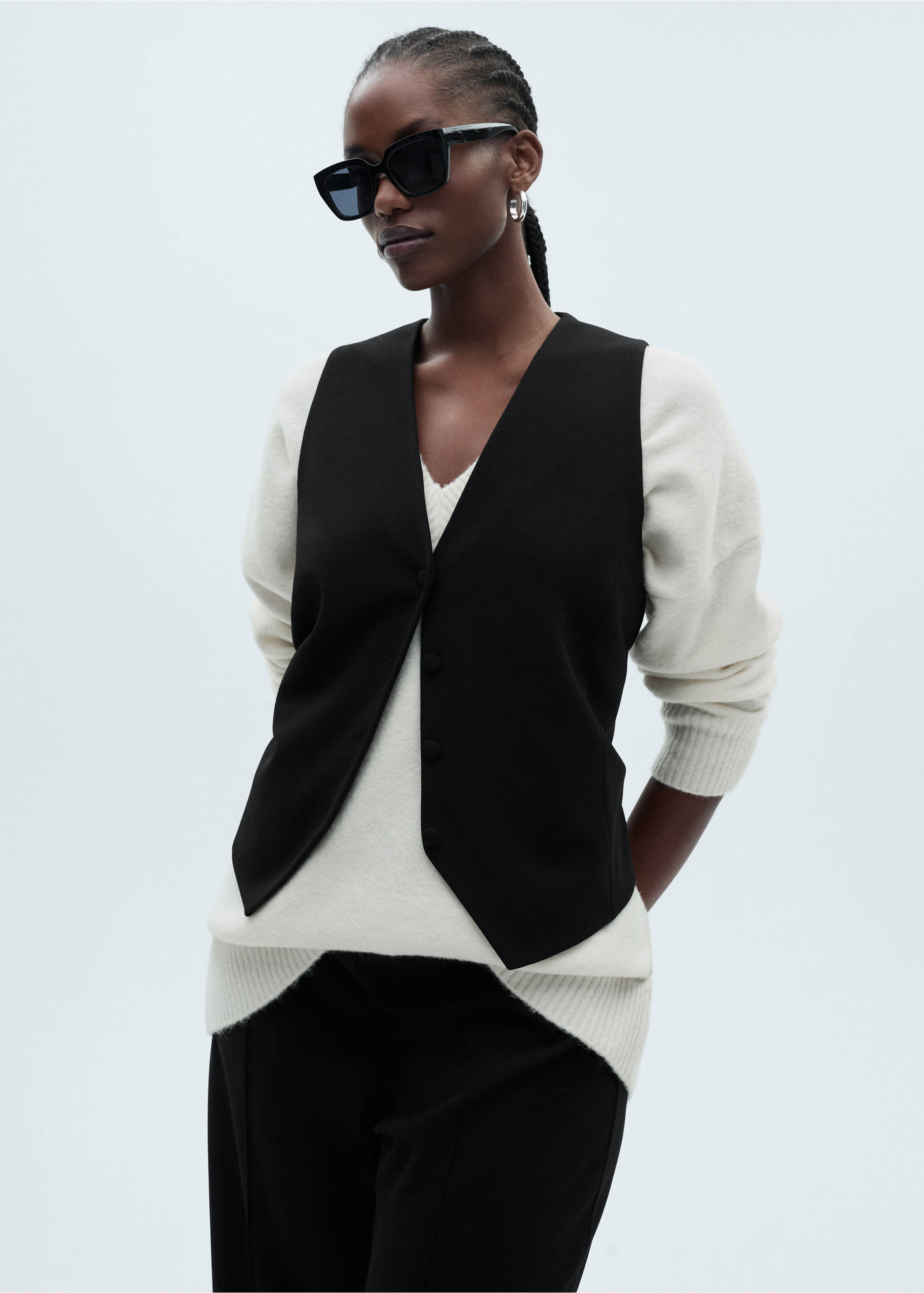 Chaleco traje botones - Detalle del artículo 5, Negro. Ref: 87063279-00.