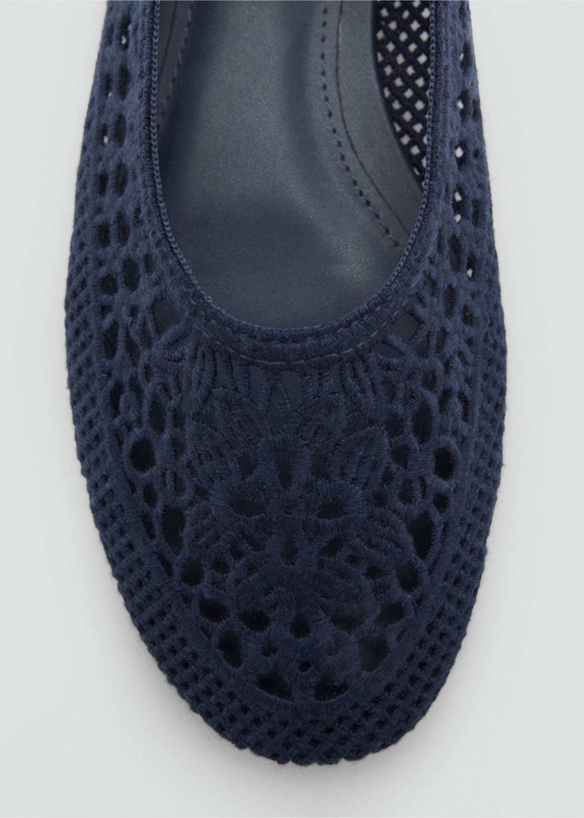 Ballerinas in Häkel-Optik - Detail des Artikels 1, Dunkles Marineblau. Ref: 87063283-00.
