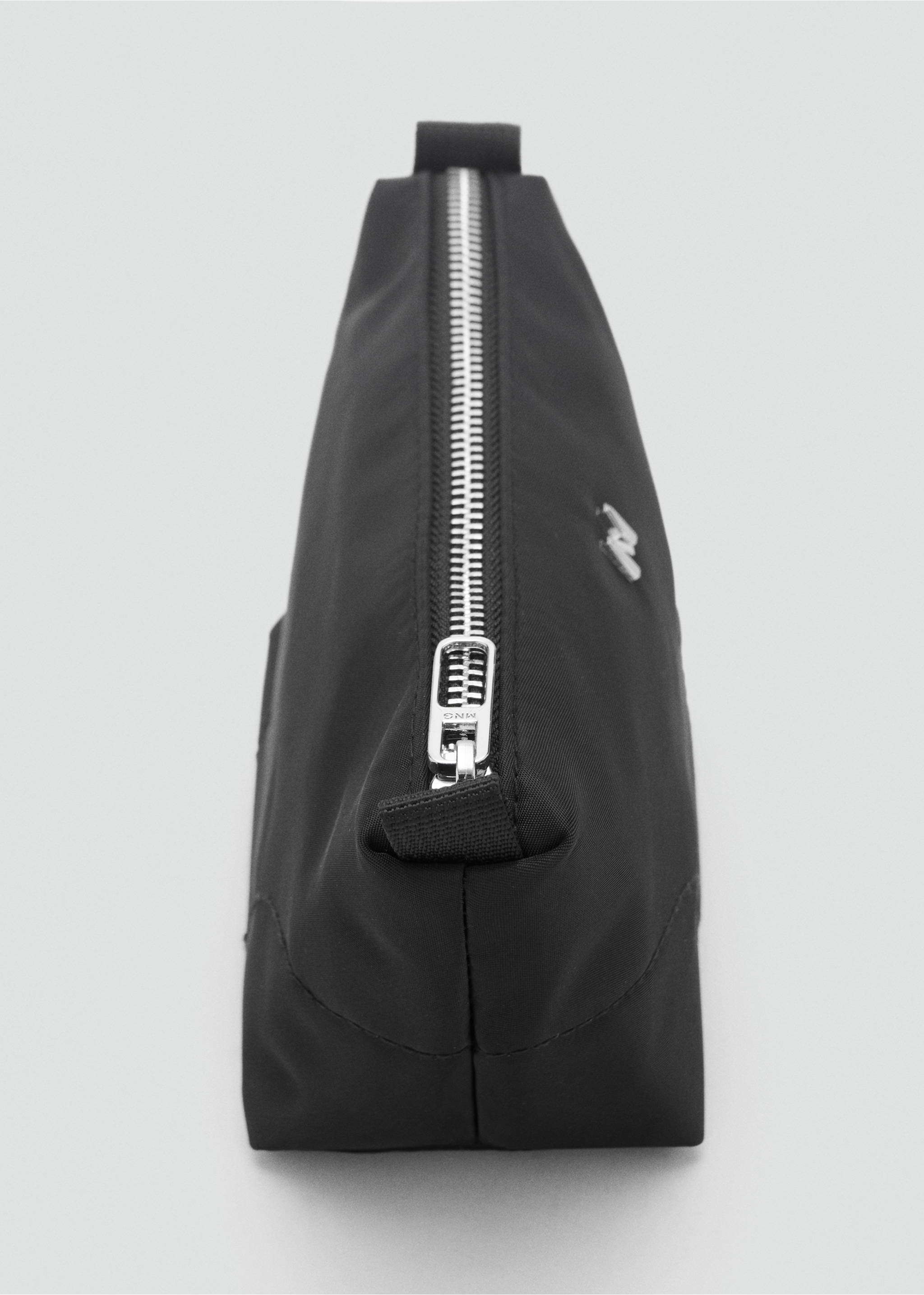 Zipped nylon cosmetics bag - Details of the article 1, Black. Ref: 87063285-00.