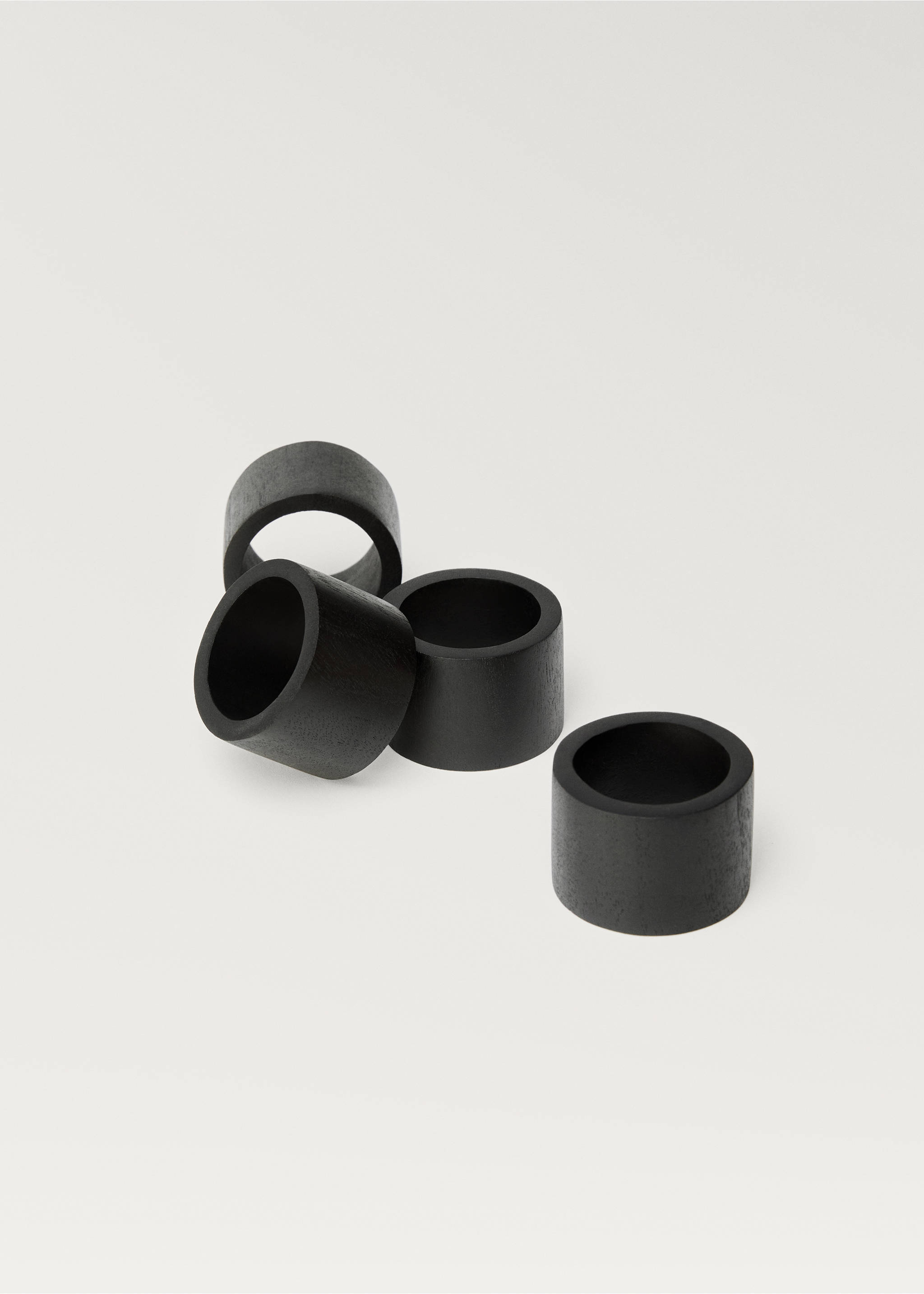 Wooden napkin rings - Details of the article 1, Black. Ref: 87063289-00.