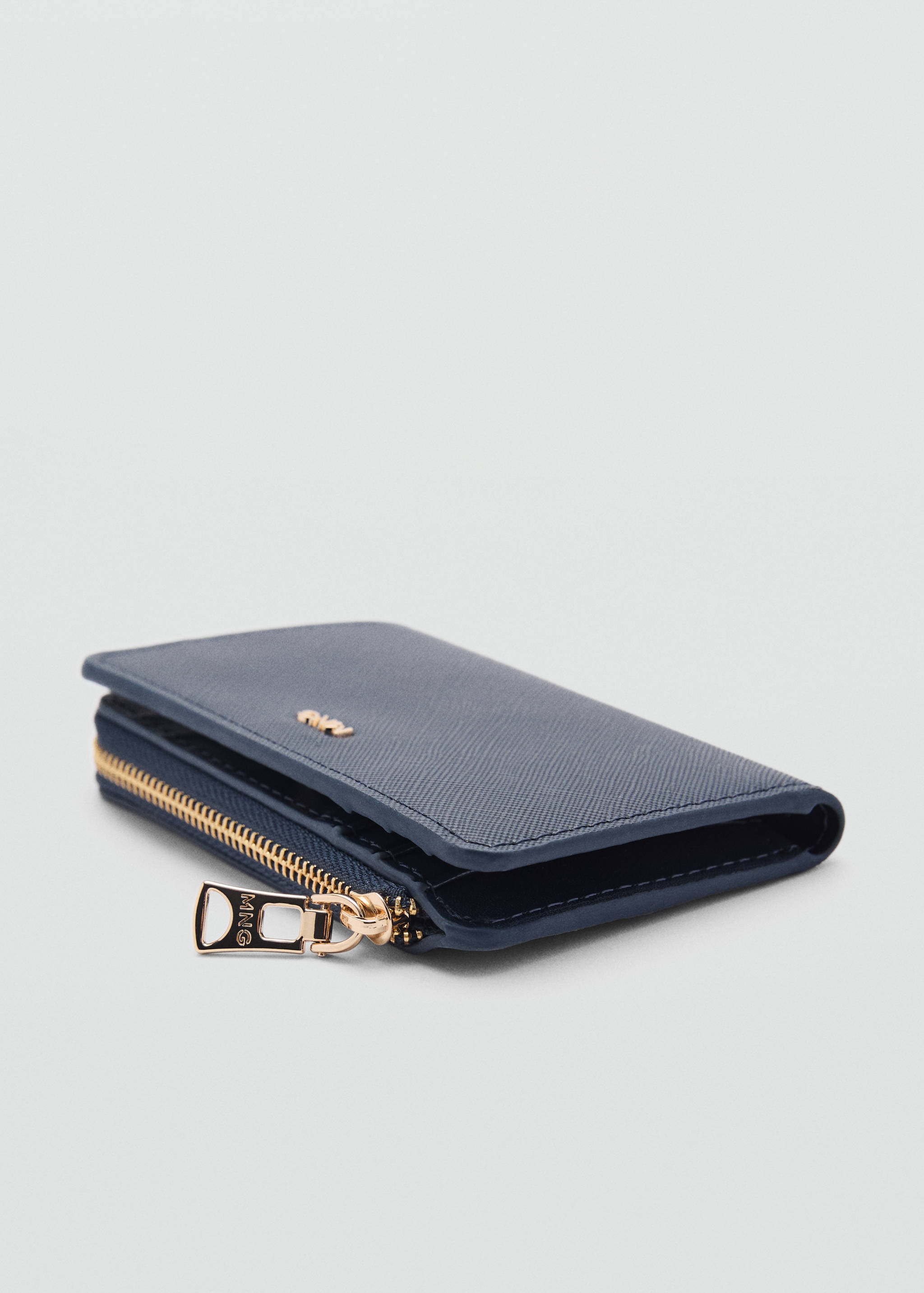 Saffiano-effect folded wallet - Details of the article 1