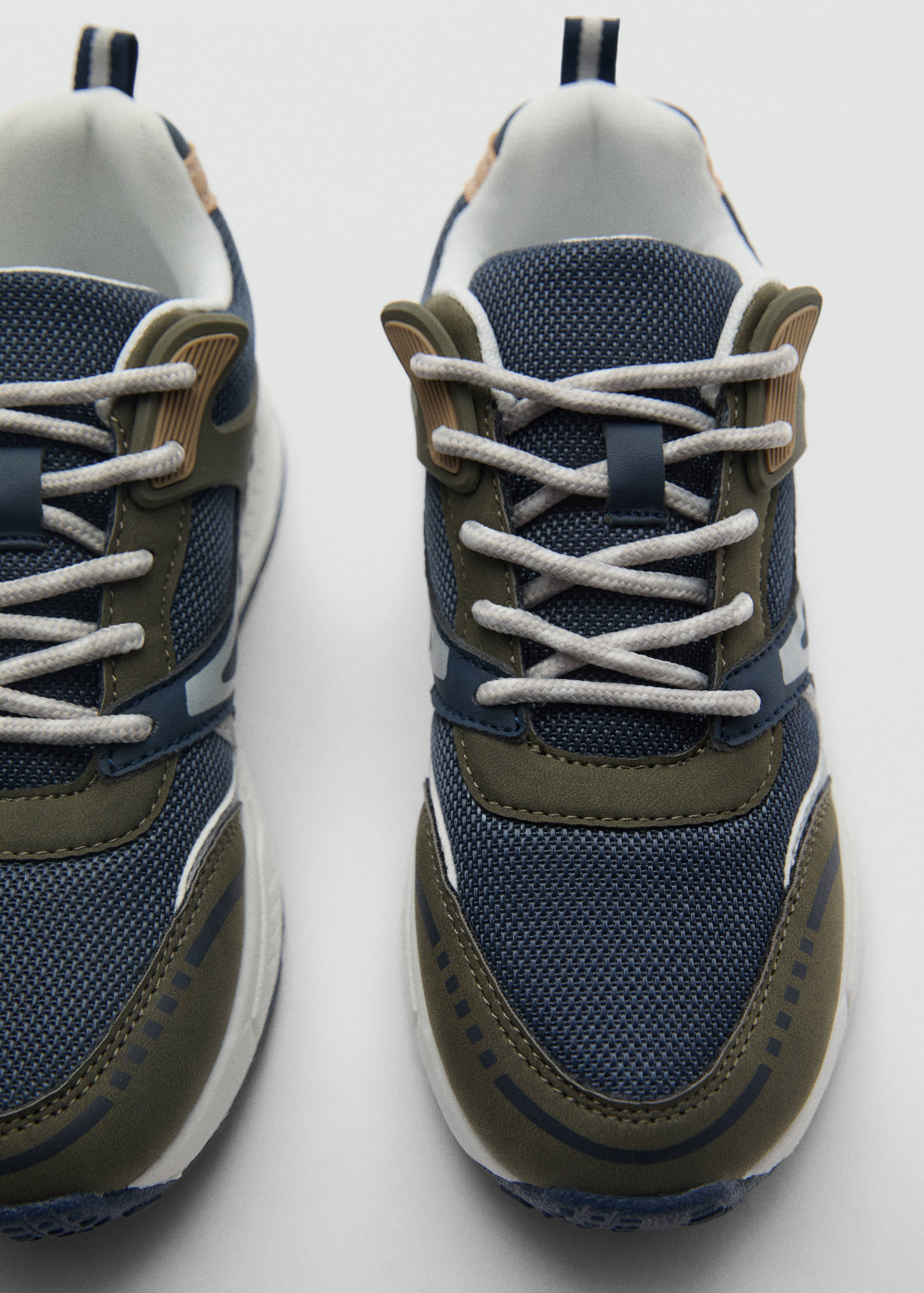 Combined sneakers with laces - Details of the article 2