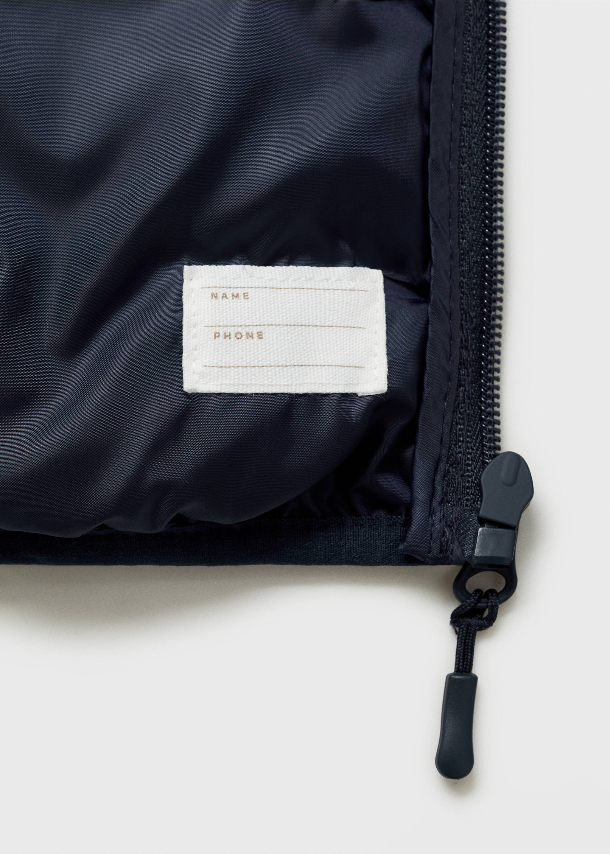 Vestă matlasată - Detaliu al articolului 0, Bleumarin închis. Ref: 87063651-00.