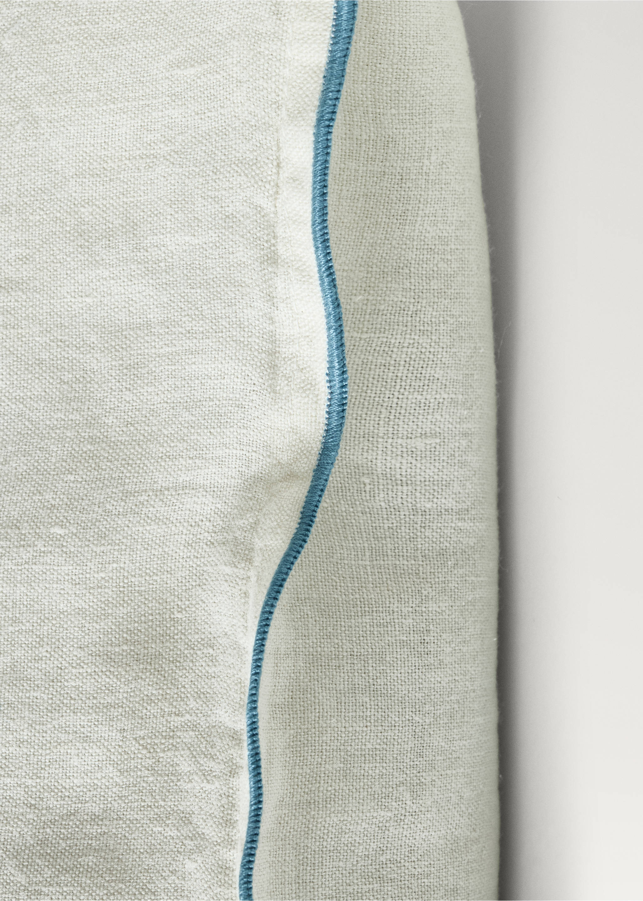 Husă de pernuță din in overlock brodată pentru copii 40x40 cm - Detaliu al articolului 3, Verde-aqua. Ref: 87063656-00.