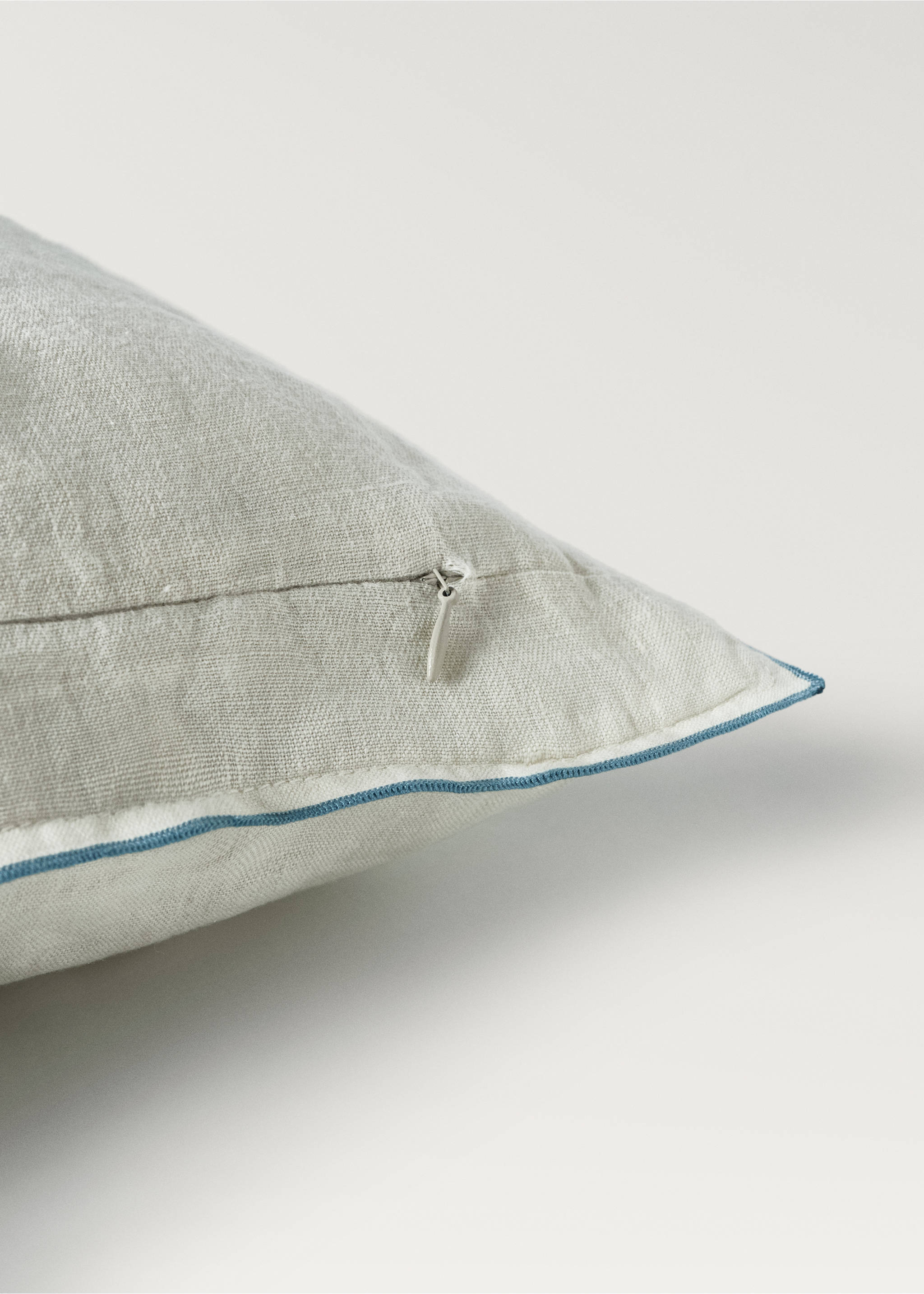 Husă de pernuță din in overlock brodată pentru copii 40x40 cm - Detaliu al articolului 4, Verde-aqua. Ref: 87063656-00.