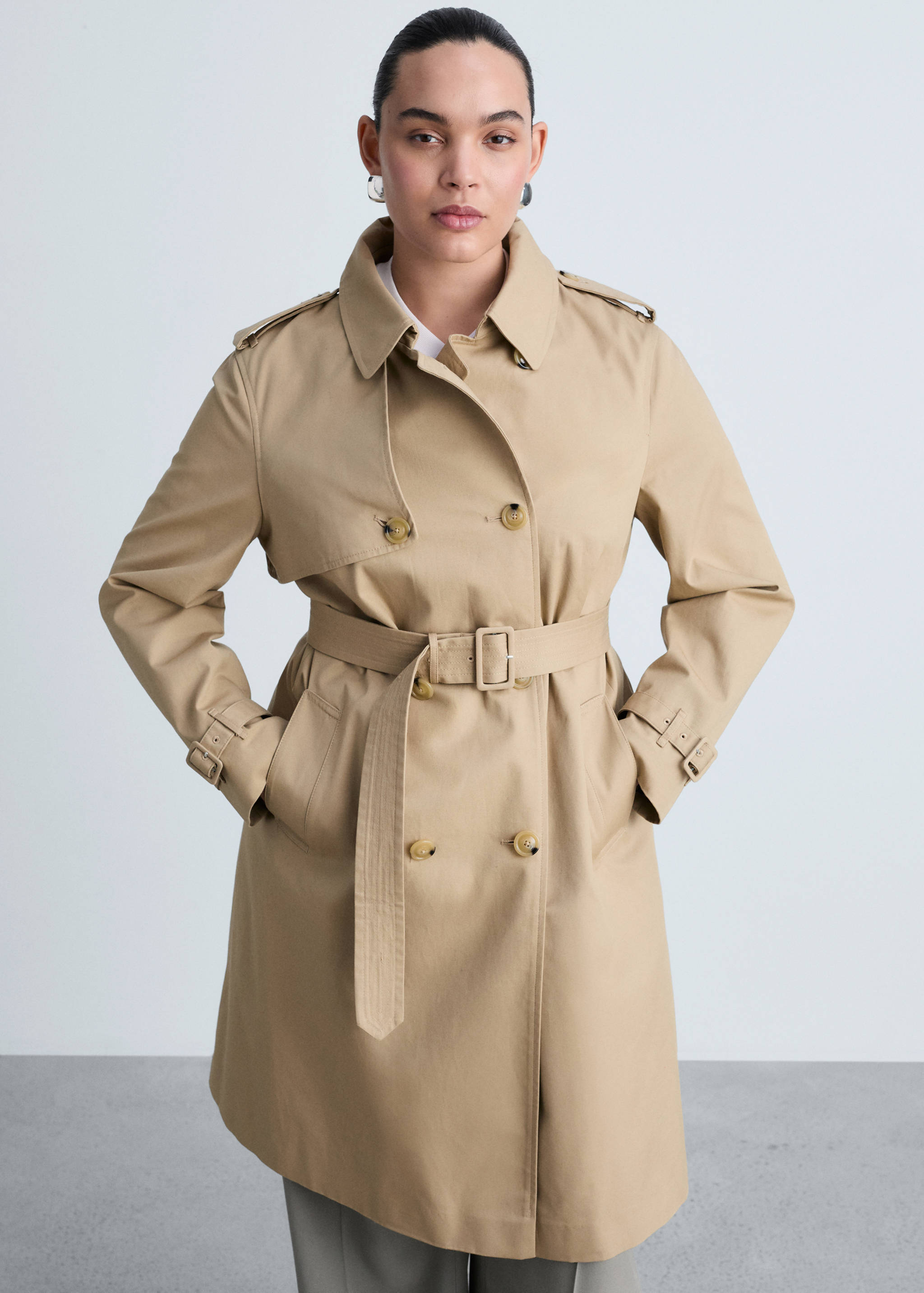Classic trench coat with belt - Details of the article 5