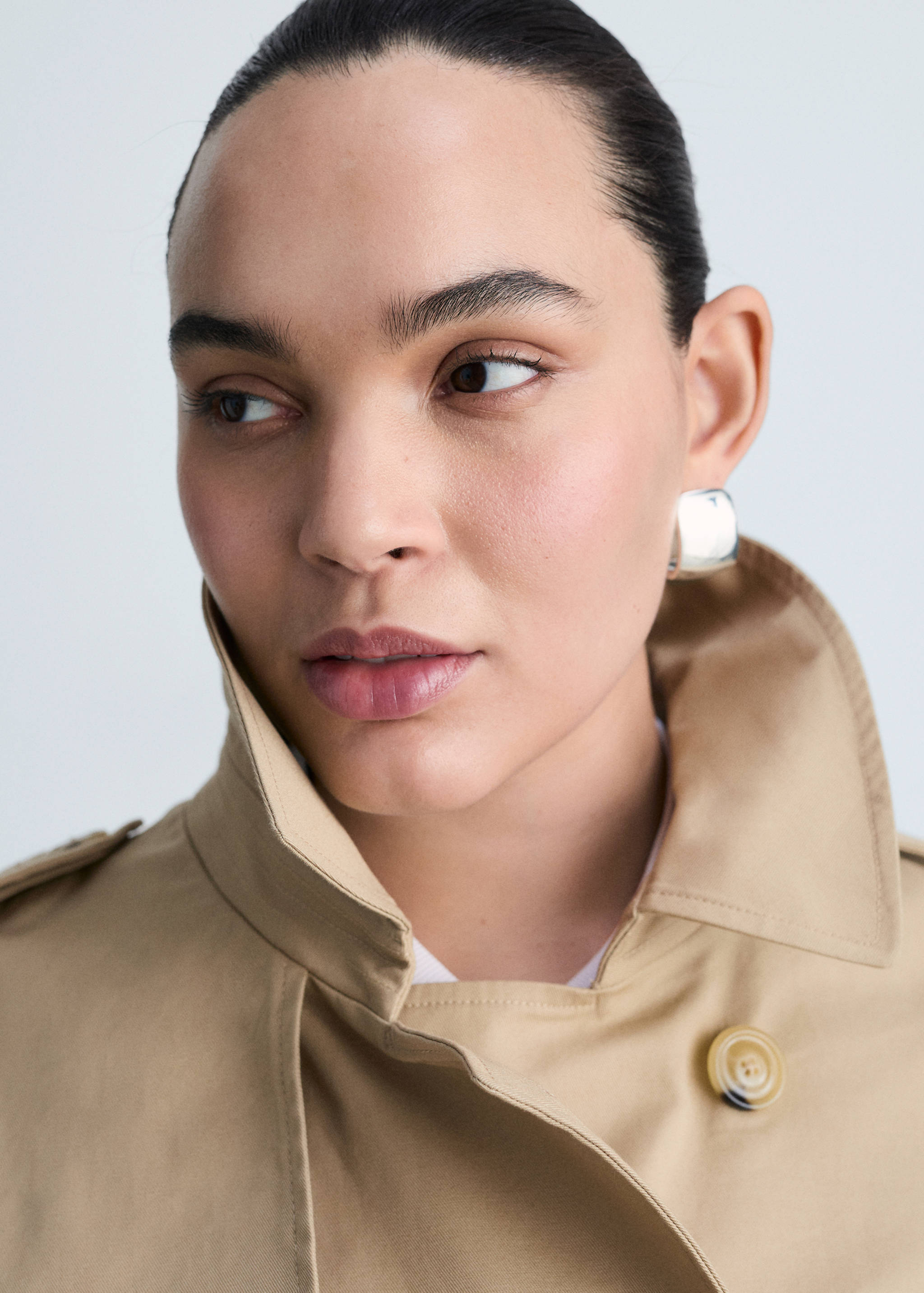 Classic trench coat with belt - Details of the article 4