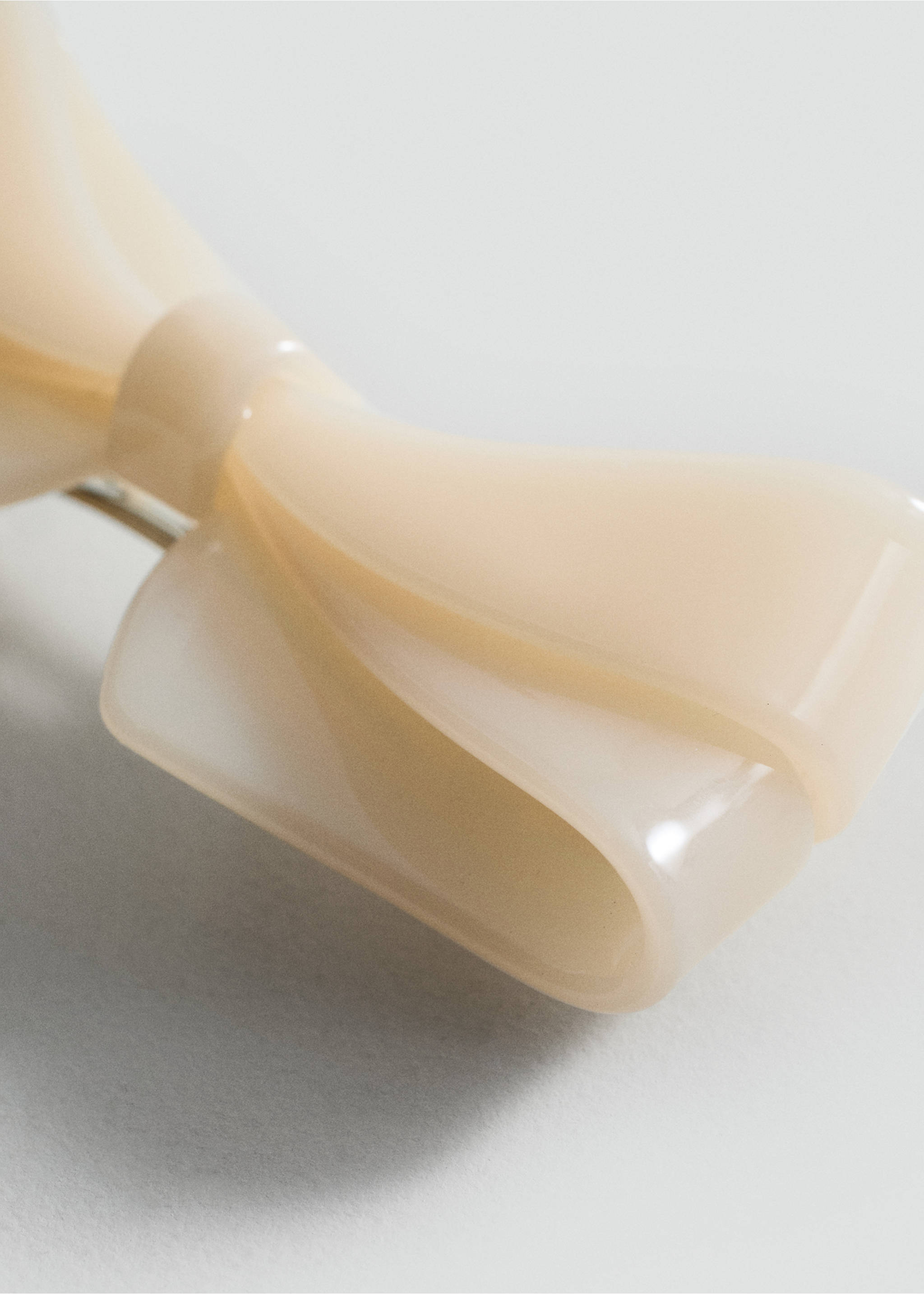 Rosett hårspänne - Detaljer om artikeln 1, Benvit. Ref: 87064067-00.