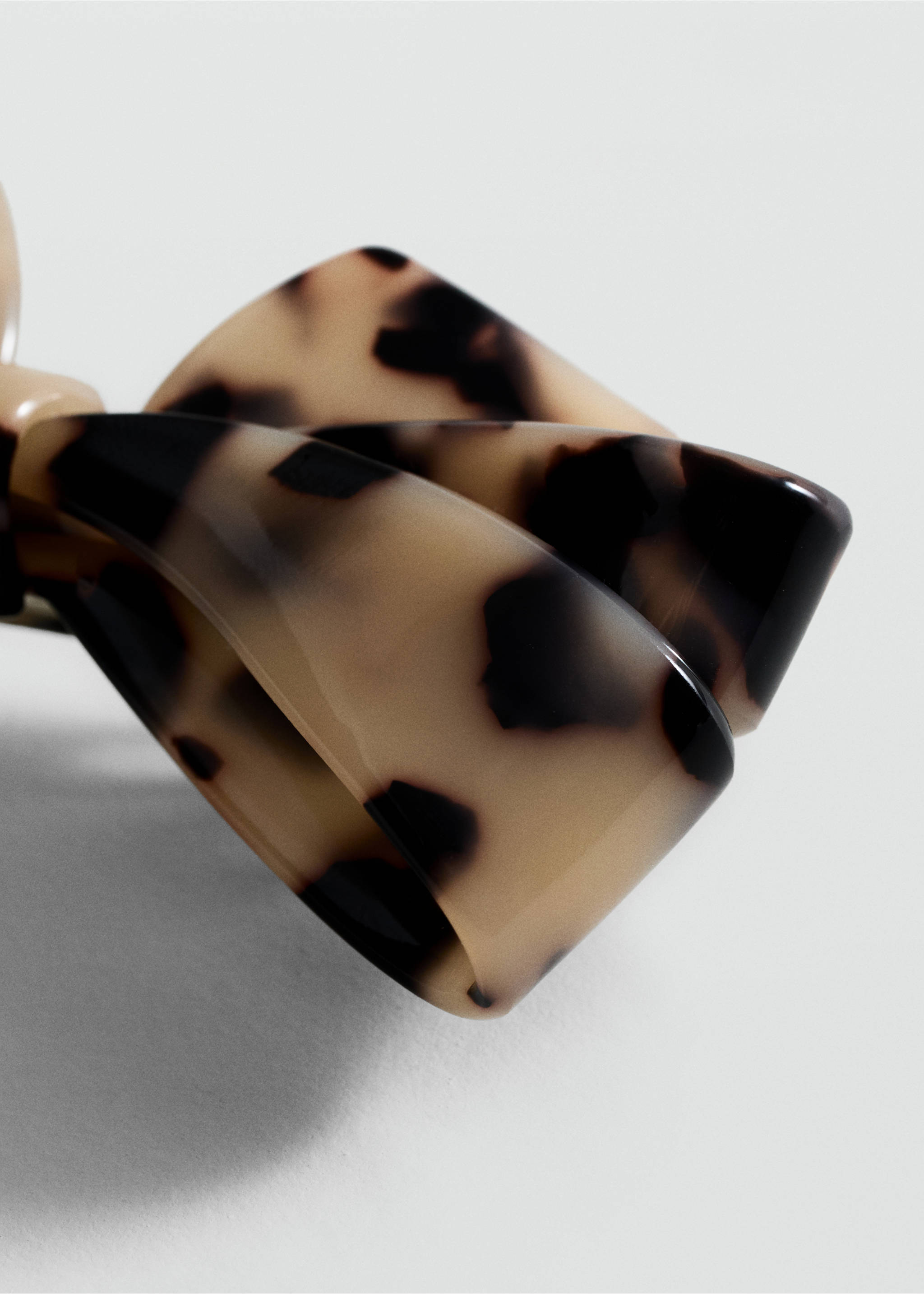Bow hairclip - Details of the article 1, Brown. Ref: 87064067-00.