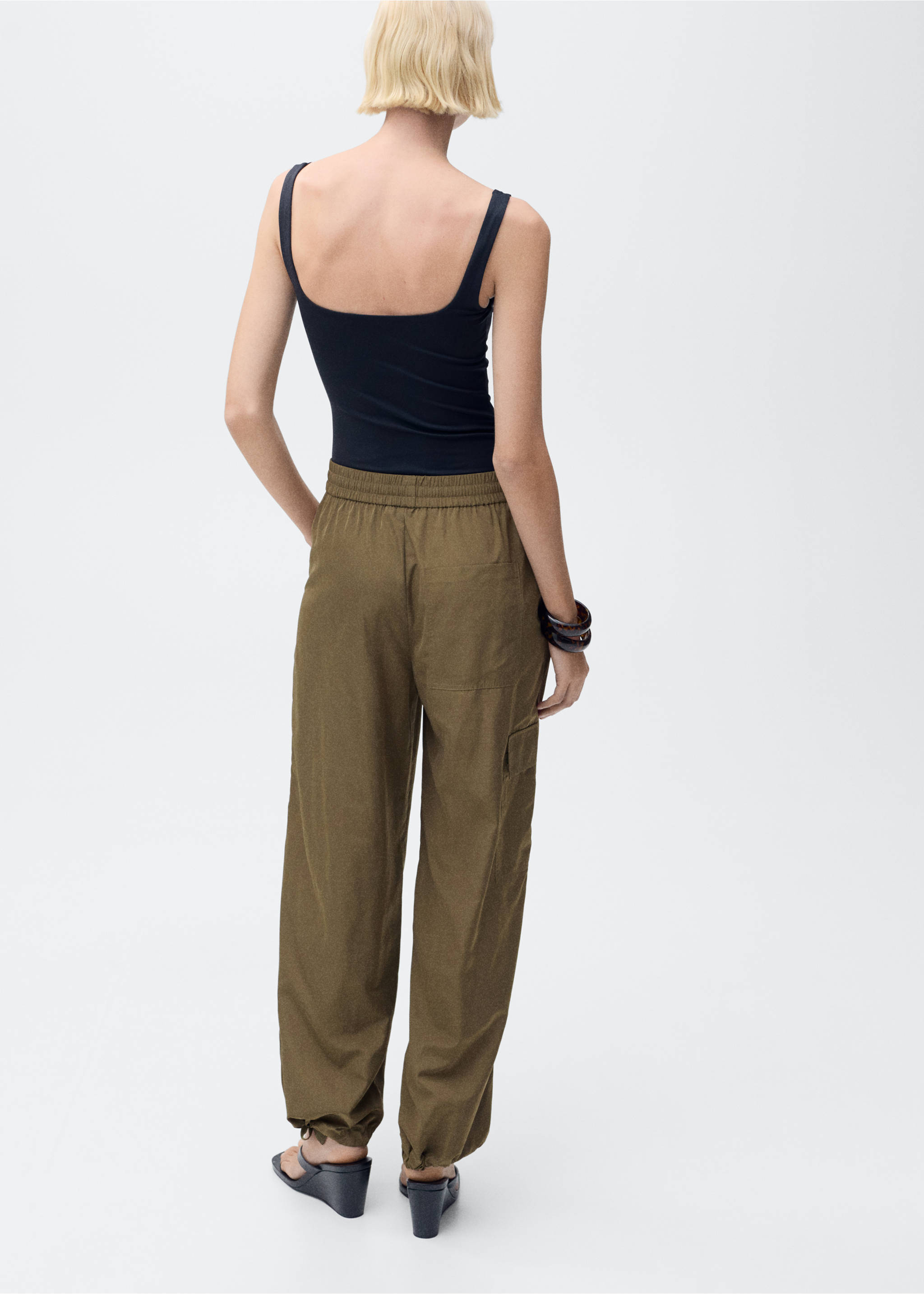 Cargo trousers with adjustable hem - Reverse of the article, Khaki. Ref: 87064069-00.