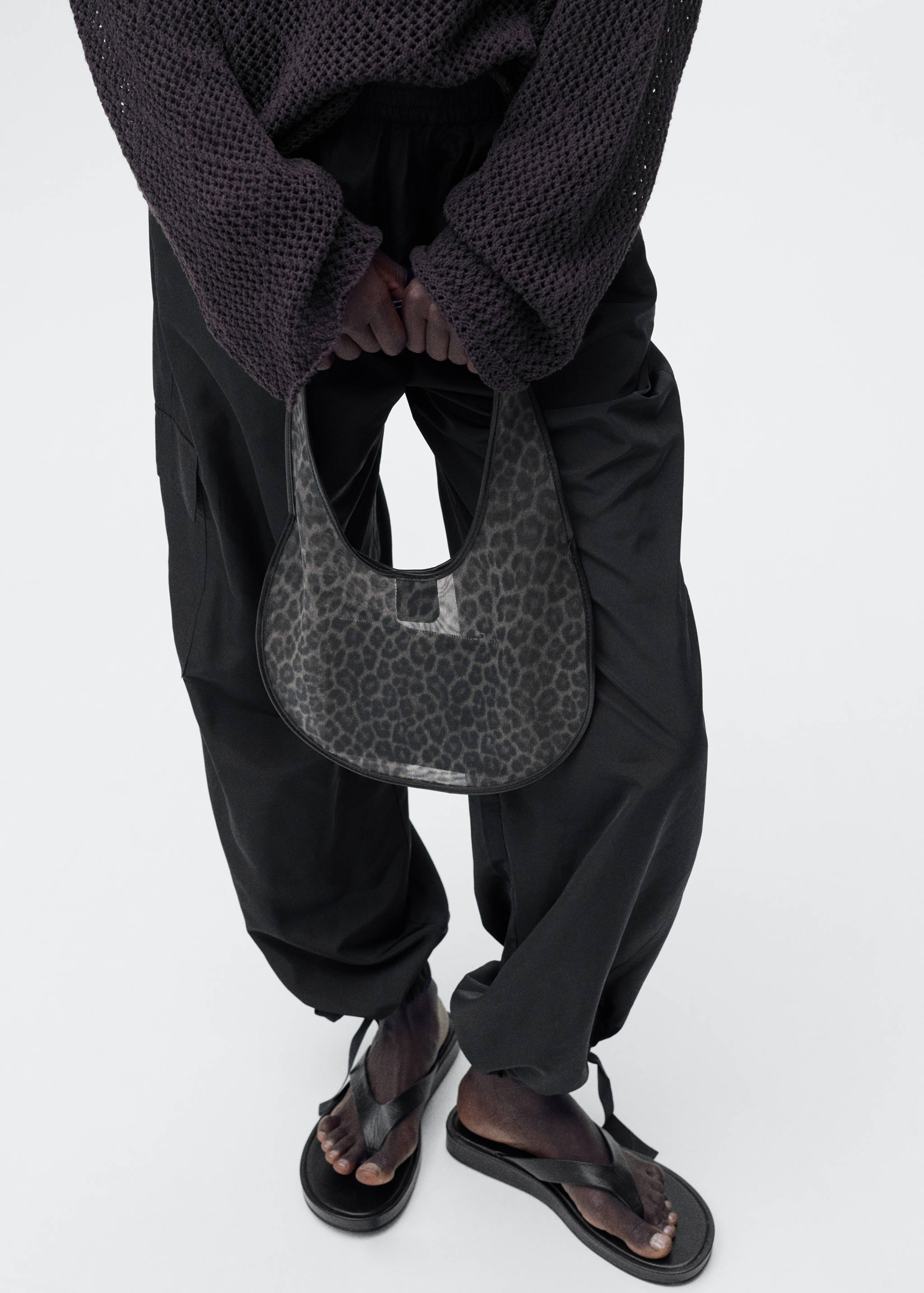 Halbtransparente Handtasche mit Animal Print - Detail des Artikels 9
