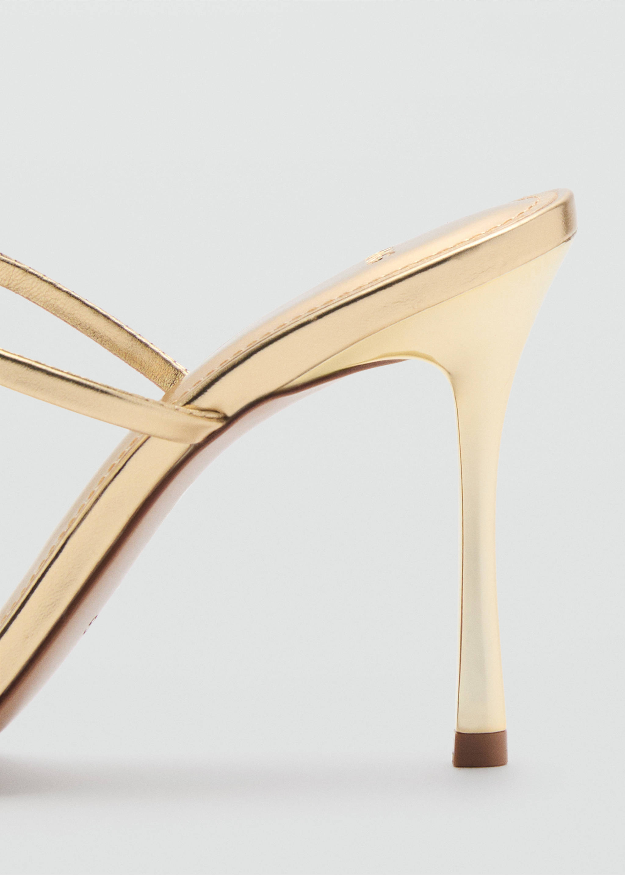 Strappy heeled sandals with bow detail - Details of the article 2, Gold. Ref: 87064077-00.