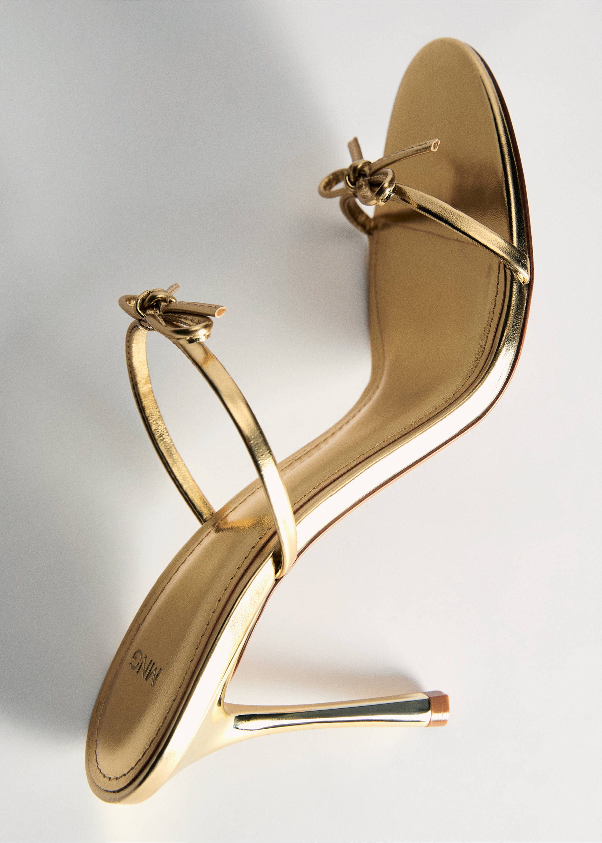 Strappy heeled sandals with bow detail - Details of the article 5, Gold. Ref: 87064077-00.