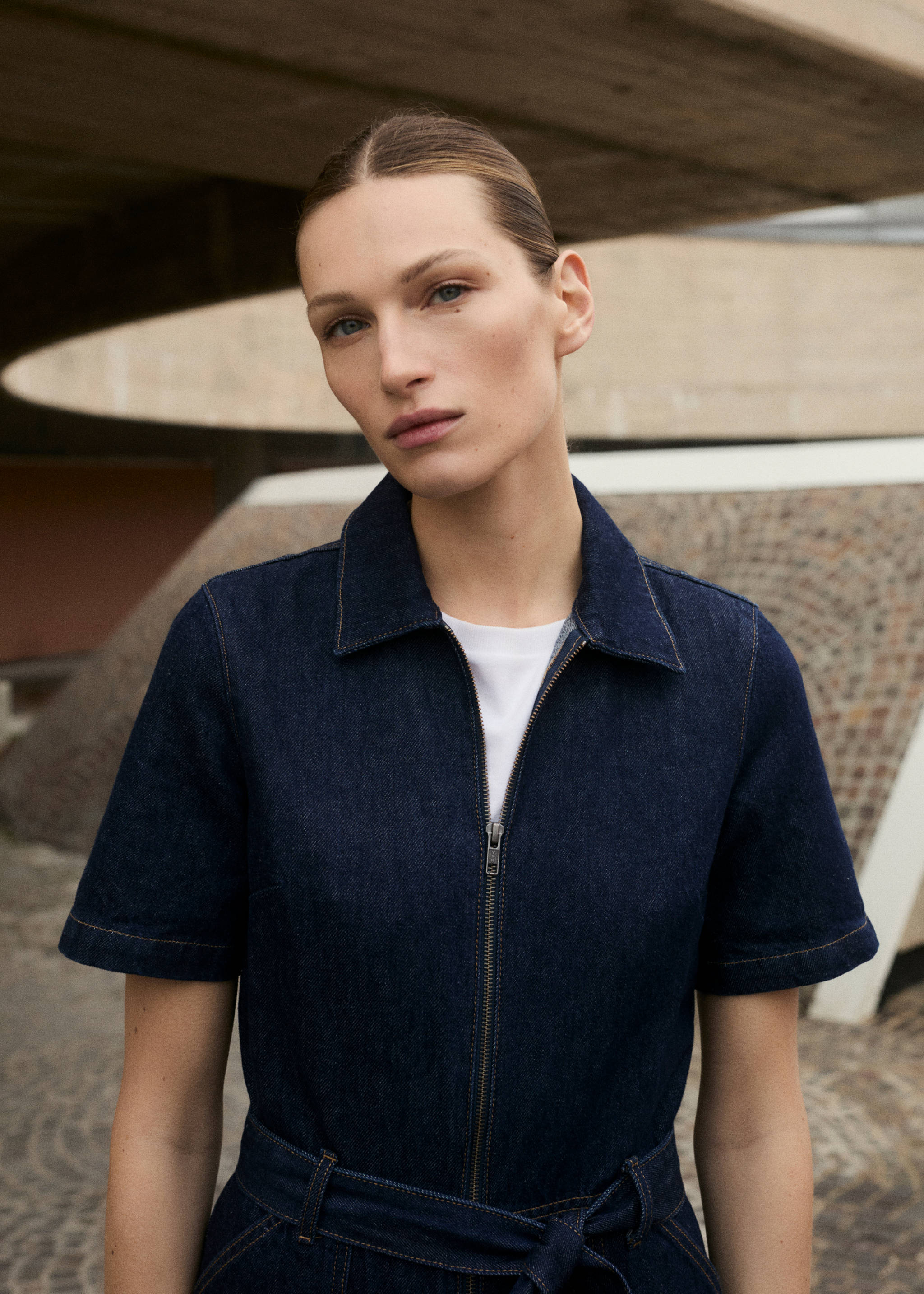 Short-sleeved denim jumpsuit - Details of the article 1