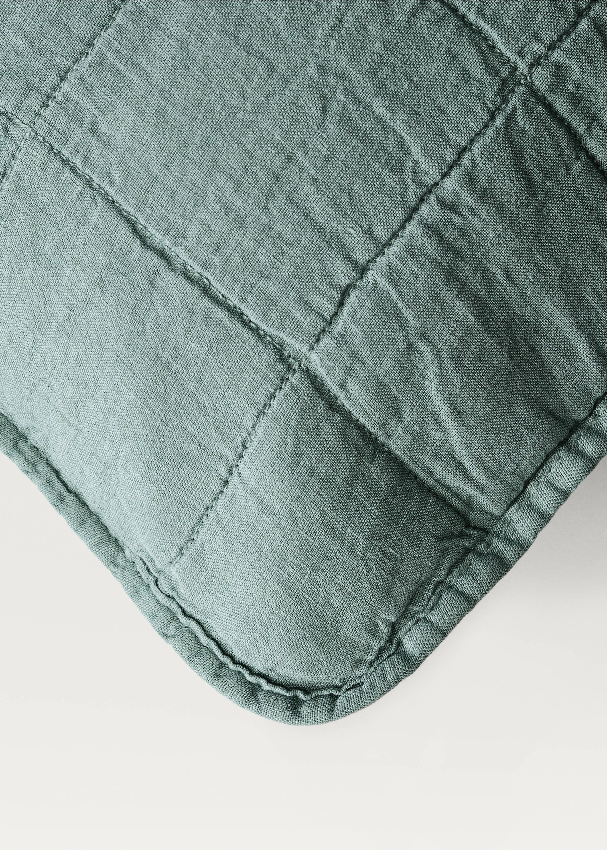 Linen-cotton garment-dyed children's bed cushion cover, 40x40 cm - Details of the article 2, Green. Ref: 87064082-00.