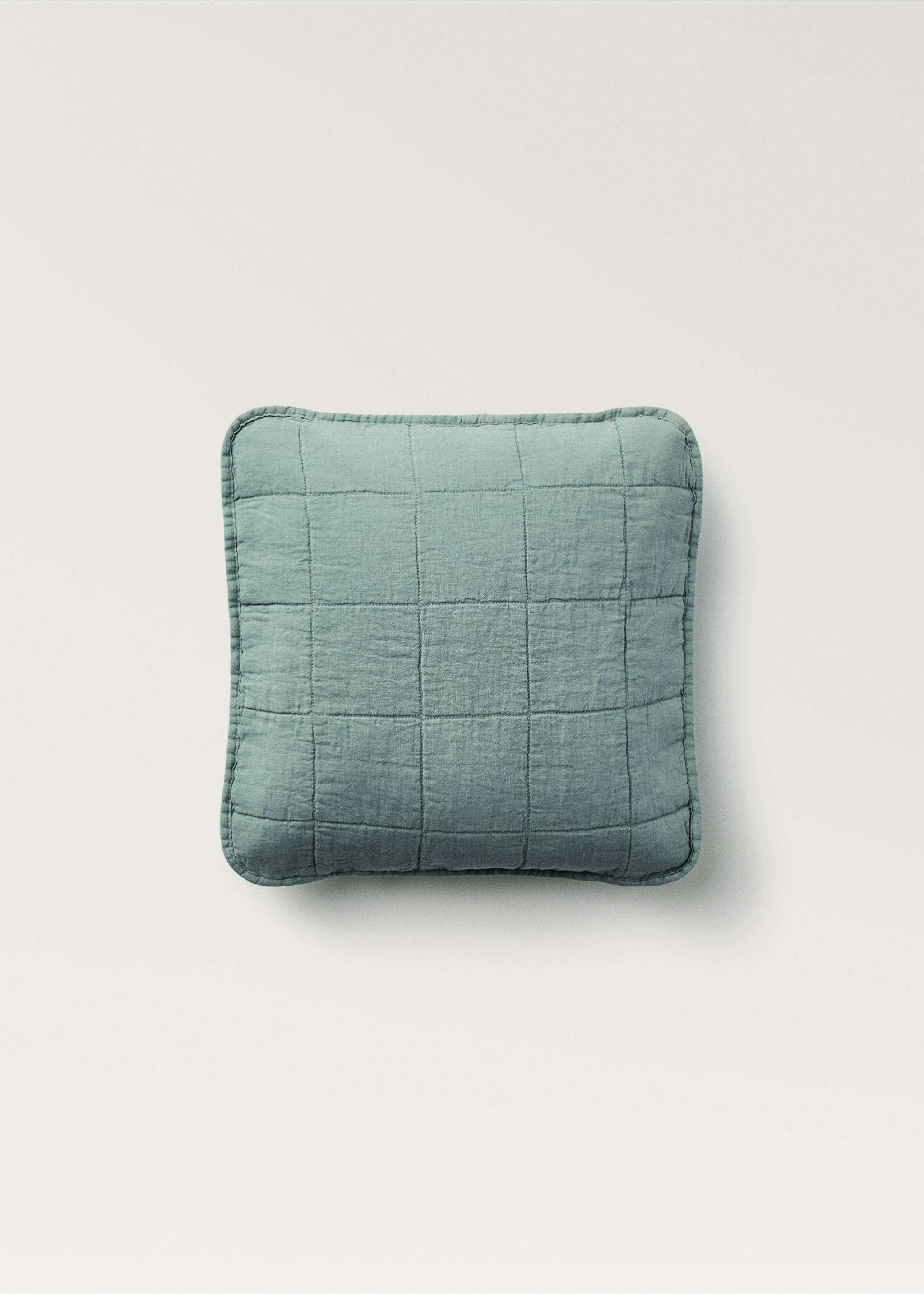 Linen-cotton garment-dyed children's bed cushion cover, 40x40 cm - Article without model, Green. Ref: 87064082-00.