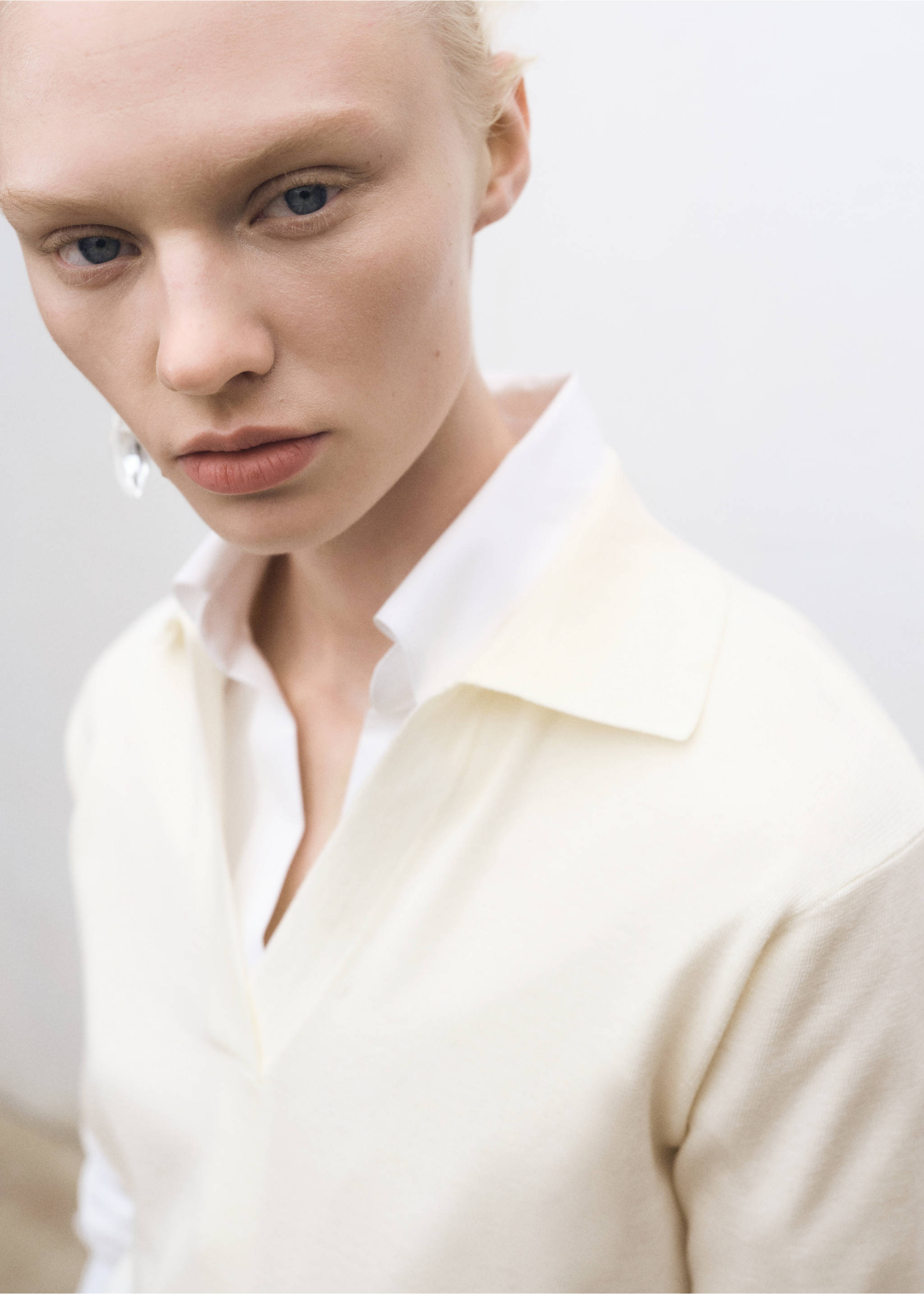 Wool-blend polo-neck sweater - Details of the article 1, Ecru. Ref: 87064088-00.