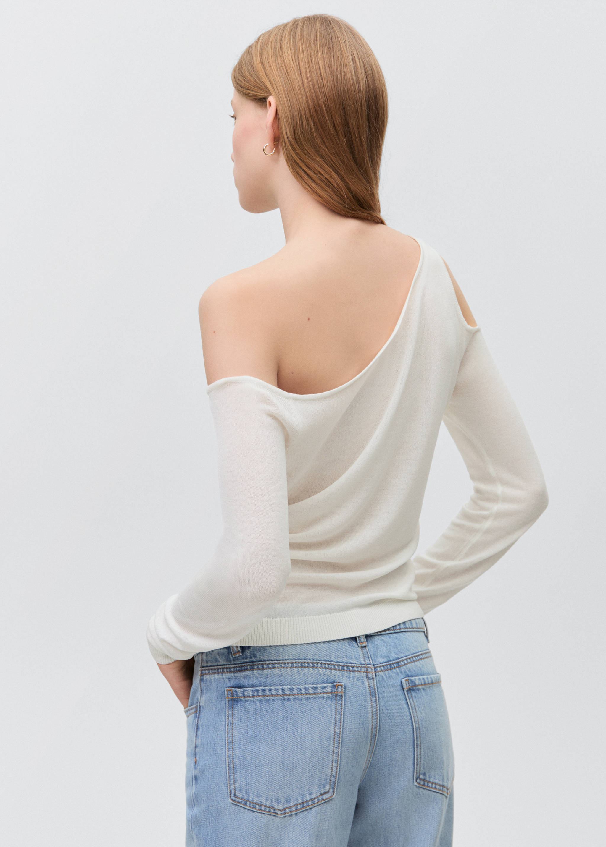 Asymmetrischer Strickpullover - Rückseite des Artikels