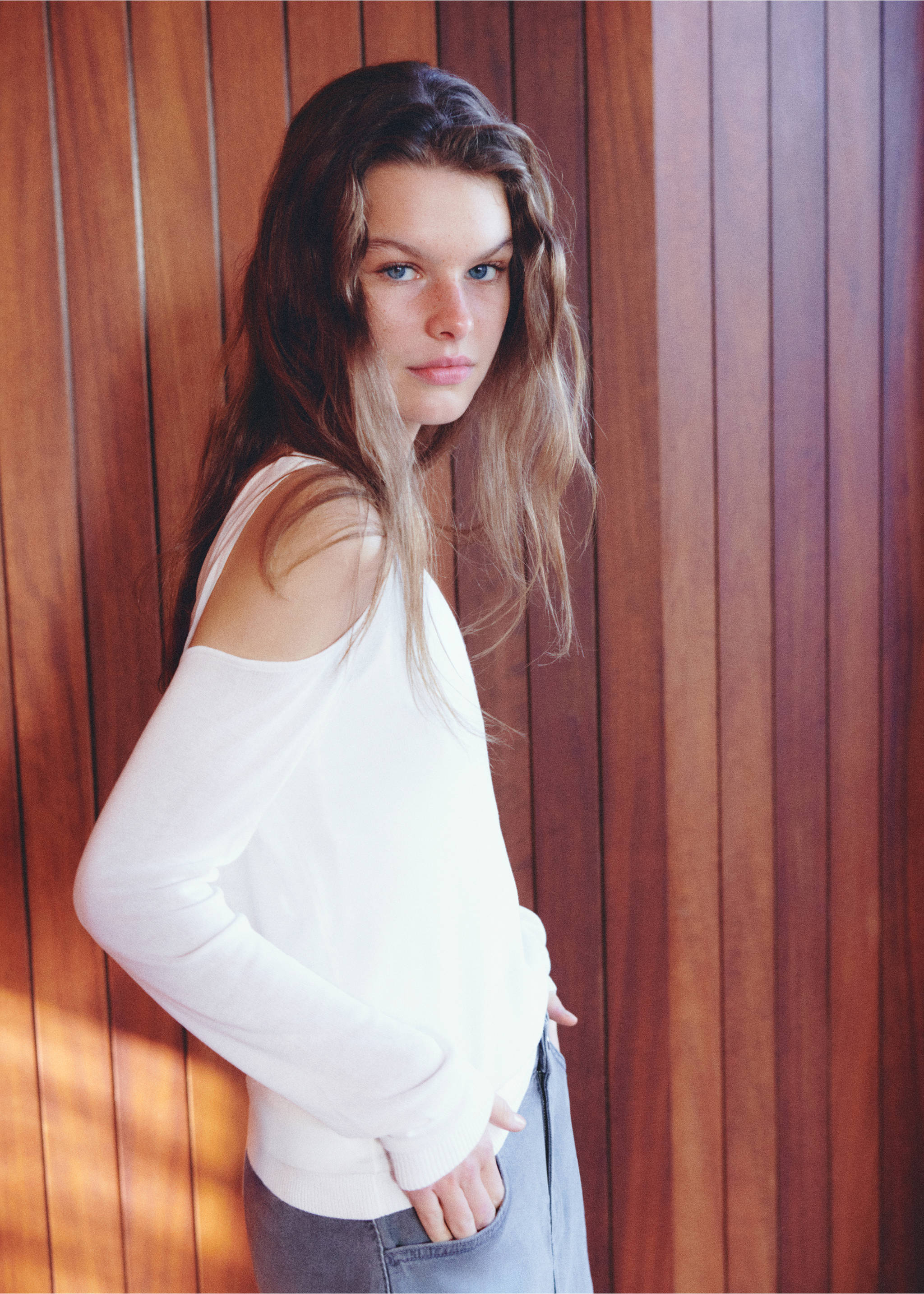 Pull-over maille asymétrique - Détail de l'article 5, Blanc cassé. Ref: 87064395-00.