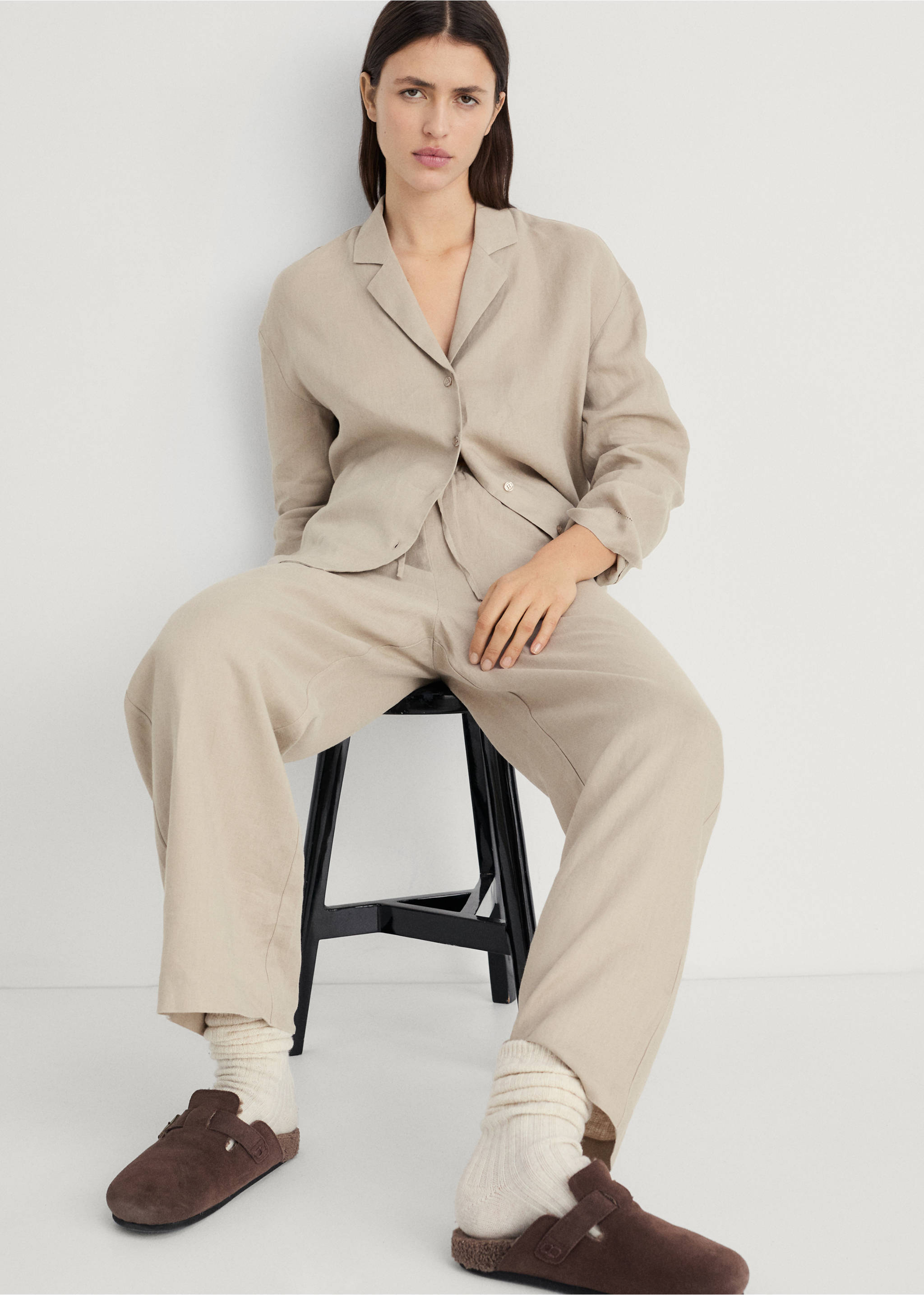 Linen-blend shirt - Details of the article 2, Sand. Ref: 87064403-00.