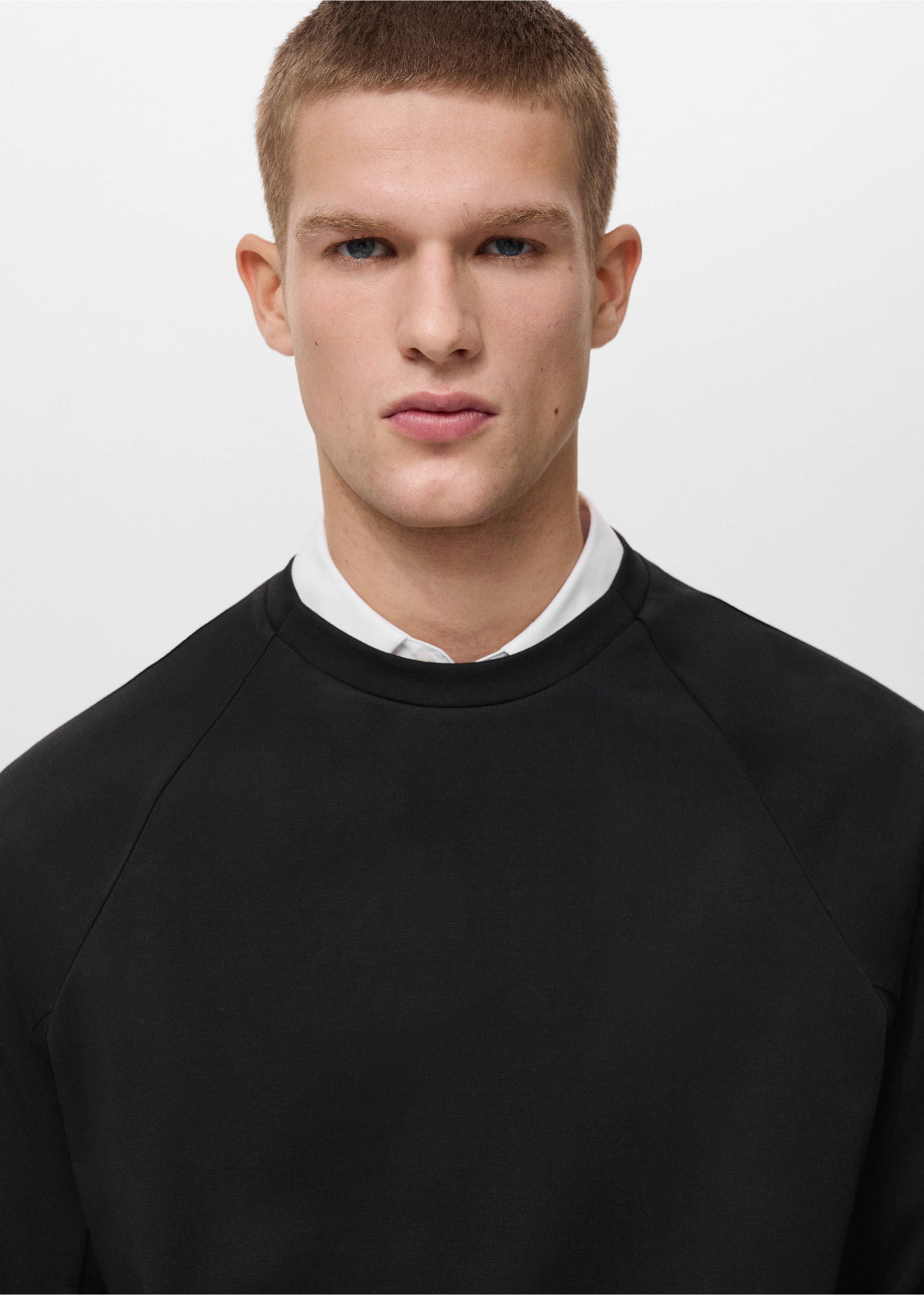 Sweatshirt de gola redonda COOLMAX® - Pormenor do artigo 1, Preto. Ref: 87064406-00.