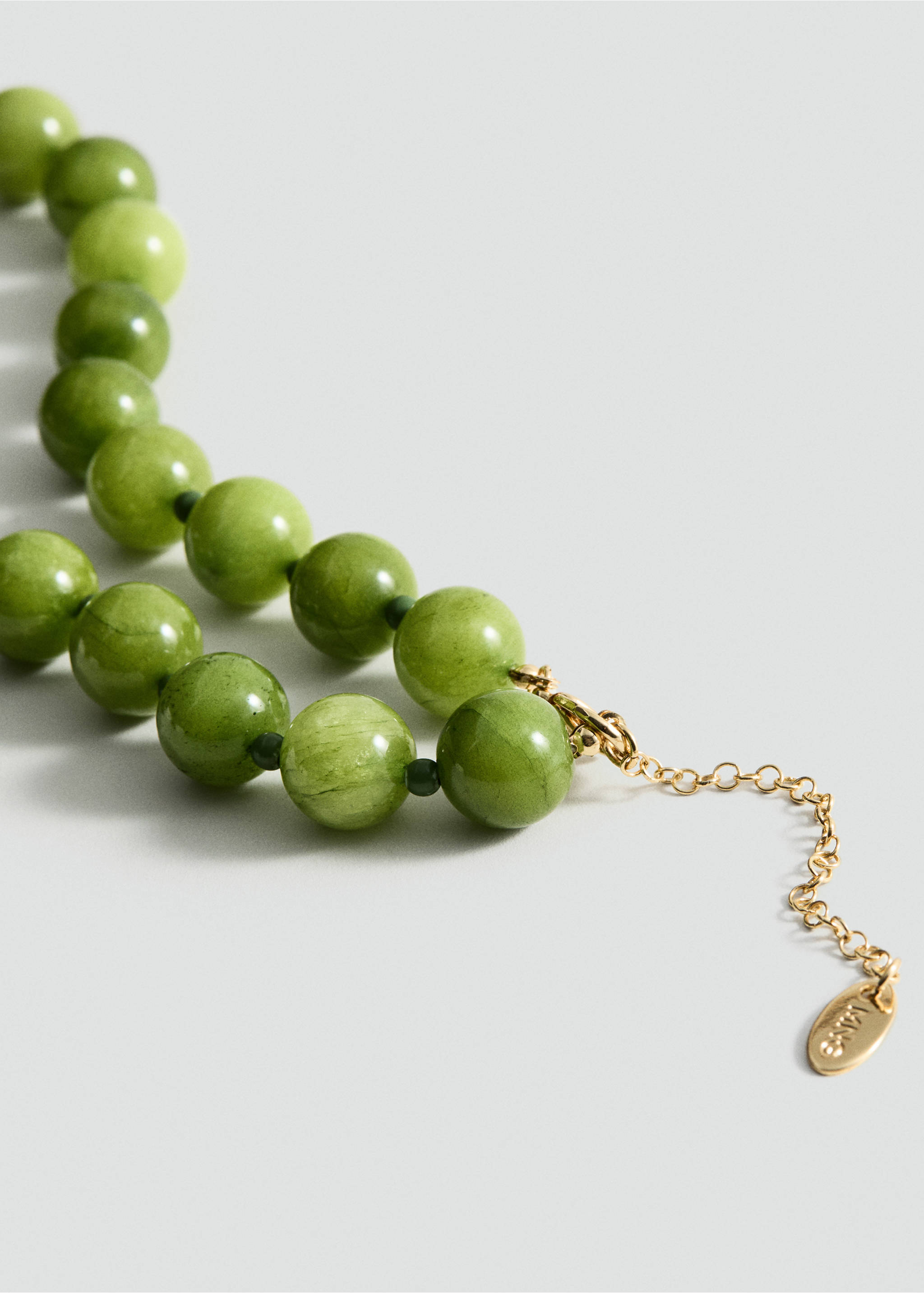 Bead-stone necklace - Medium plane, Pastel Green. Ref: 87064417-00.