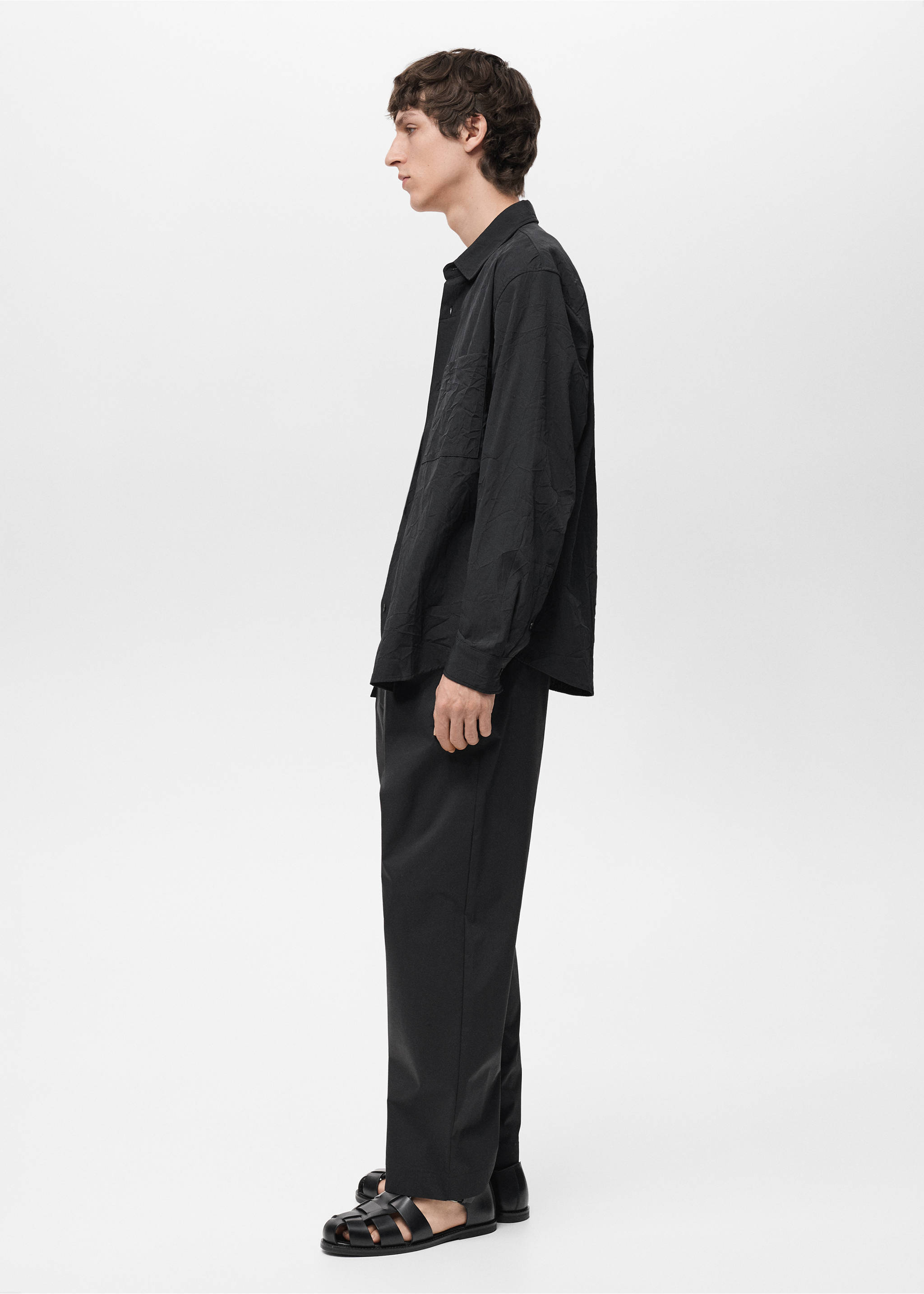 Creased-effect shirt - Details of the article 2, Black. Ref: 87064423-00.