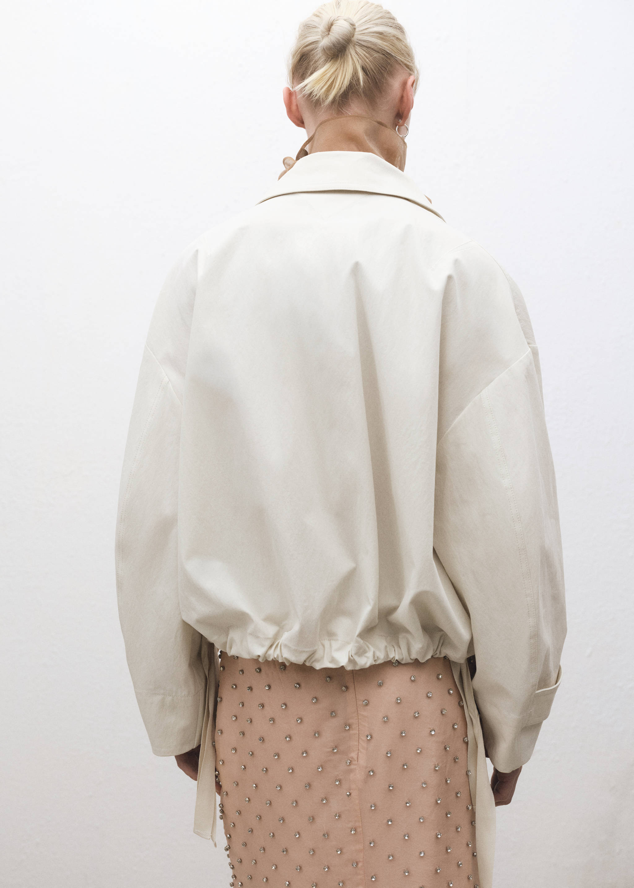 Bomber jacket with adjustable hem - Reverse of the article