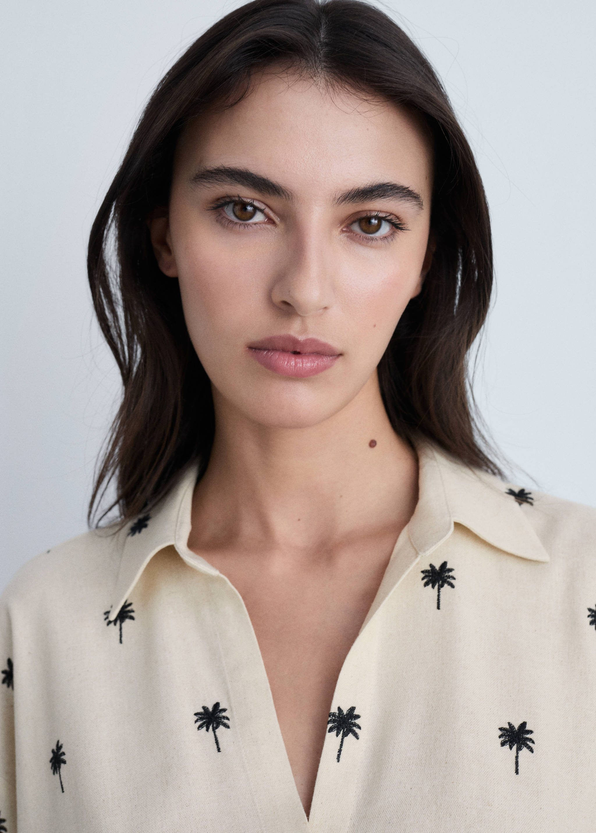 Camisa bordada nudo - Detalle del artículo 1